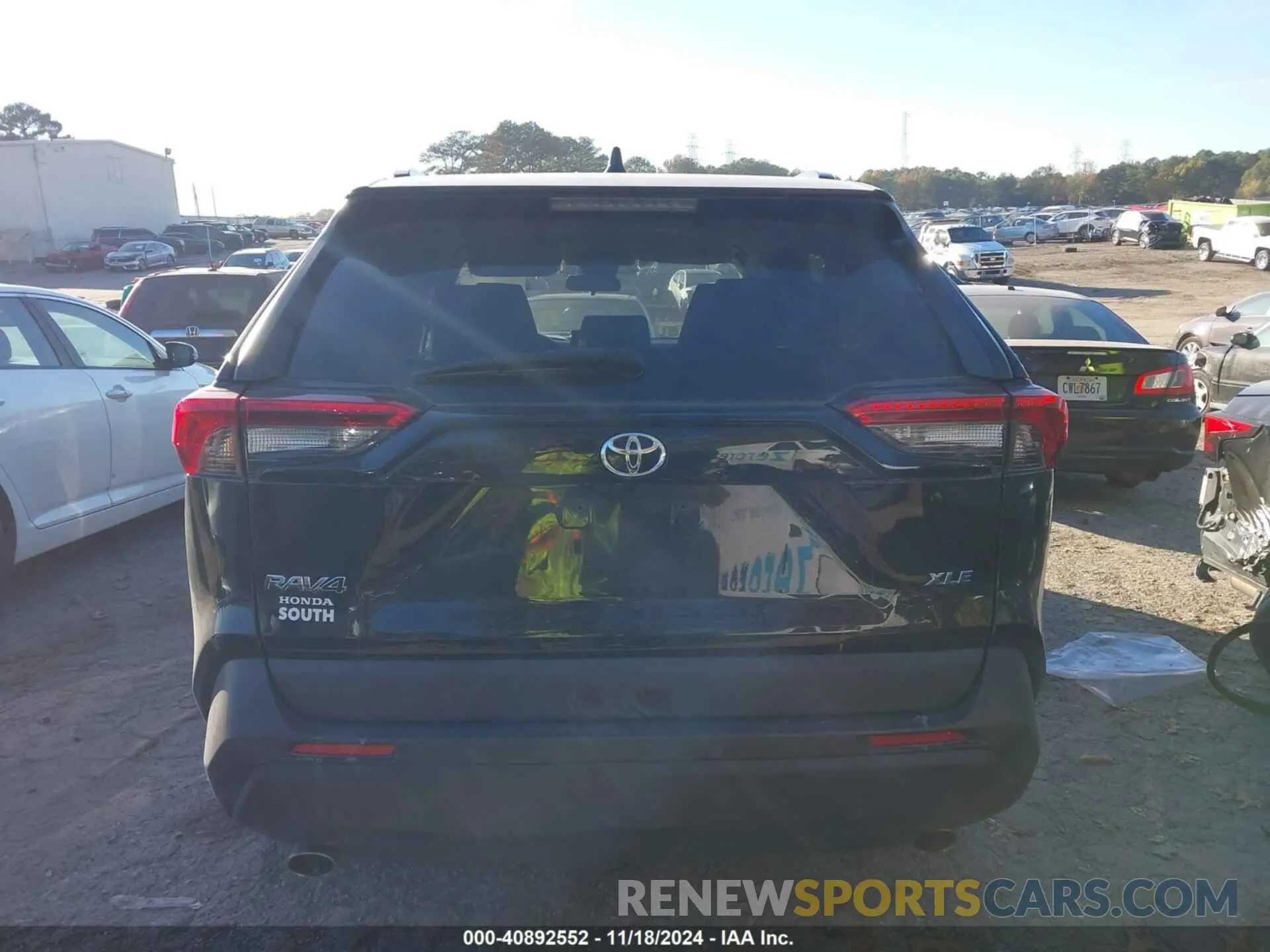 15 Photograph of a damaged car 2T3W1RFV4MC141350 TOYOTA RAV4 2021