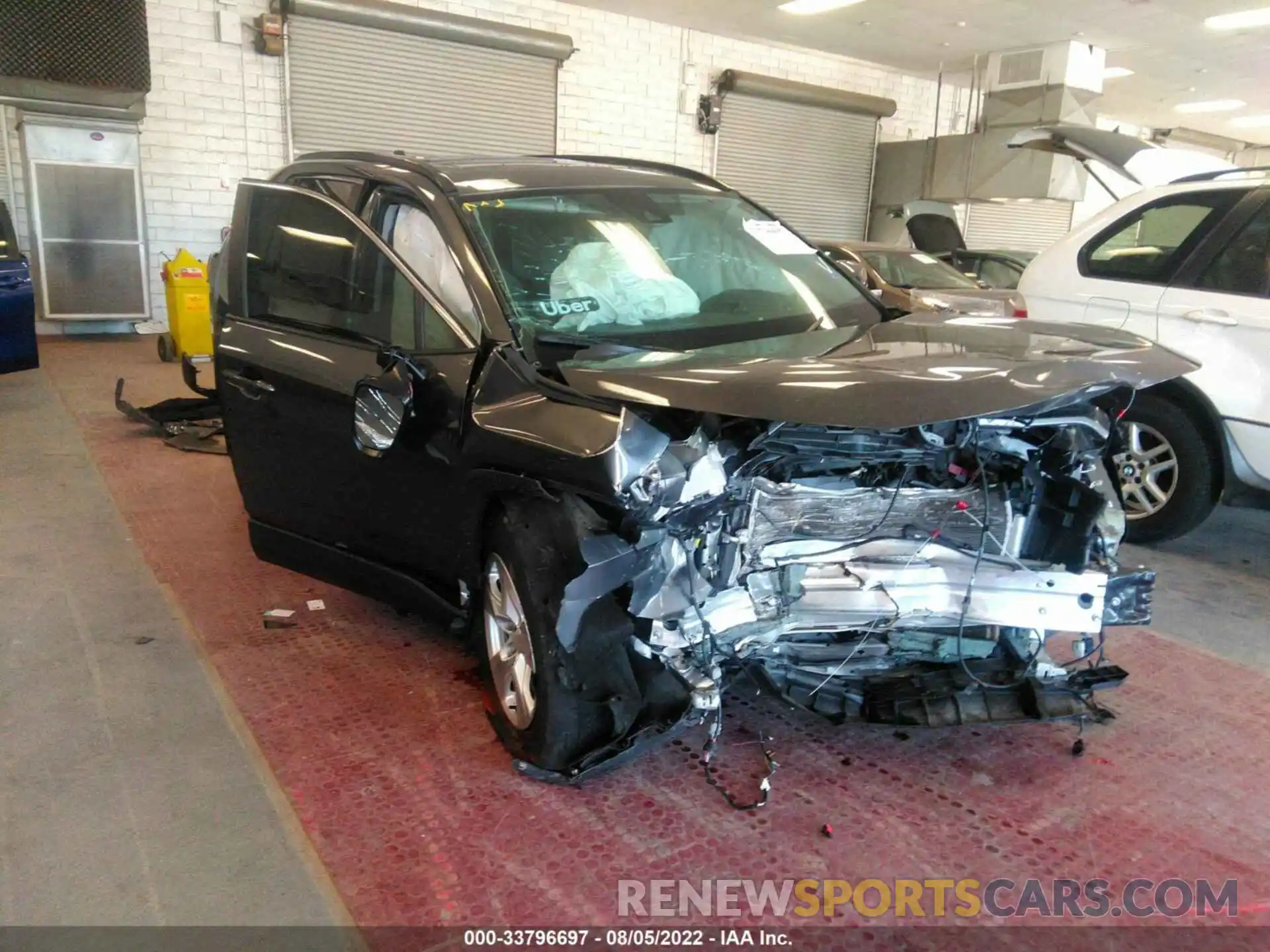 1 Photograph of a damaged car 2T3W1RFV4MC142059 TOYOTA RAV4 2021