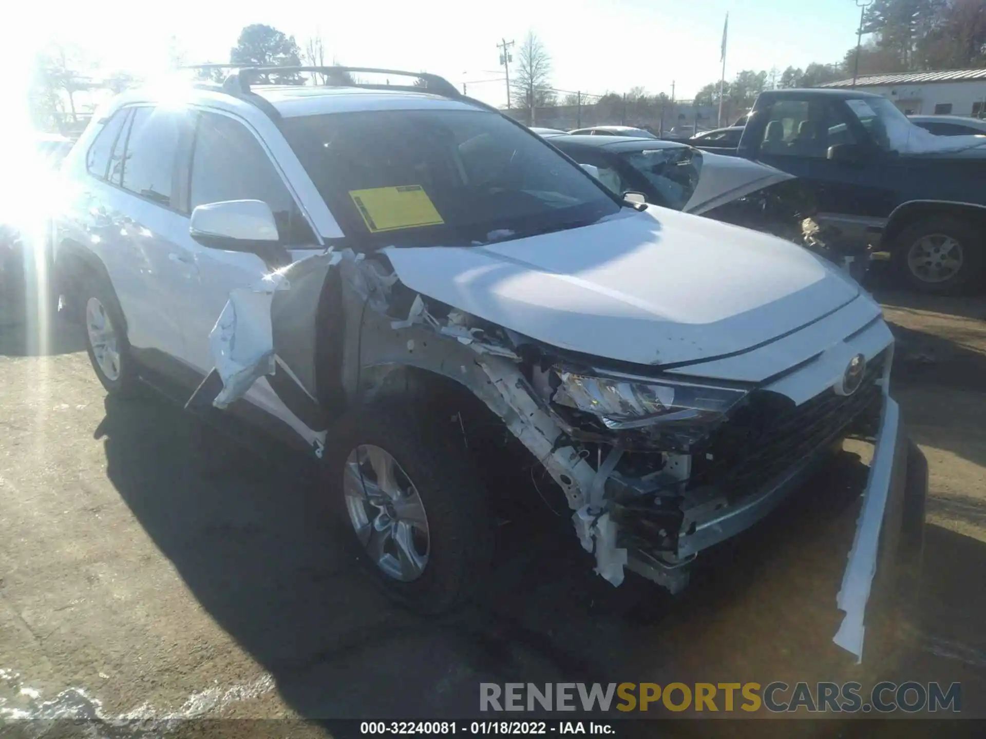 1 Photograph of a damaged car 2T3W1RFV4MC151022 TOYOTA RAV4 2021