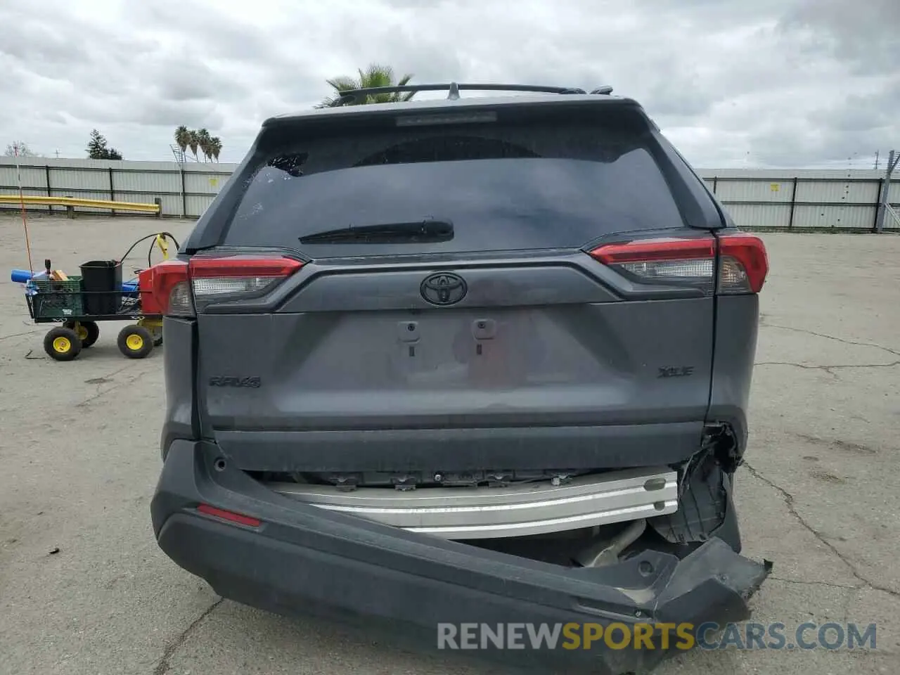 6 Photograph of a damaged car 2T3W1RFV4MC153241 TOYOTA RAV4 2021