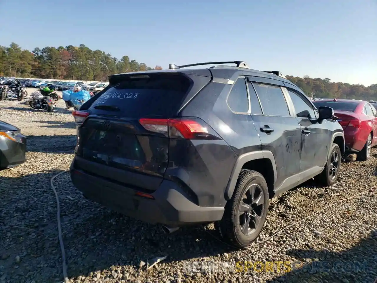 4 Photograph of a damaged car 2T3W1RFV4MC166328 TOYOTA RAV4 2021