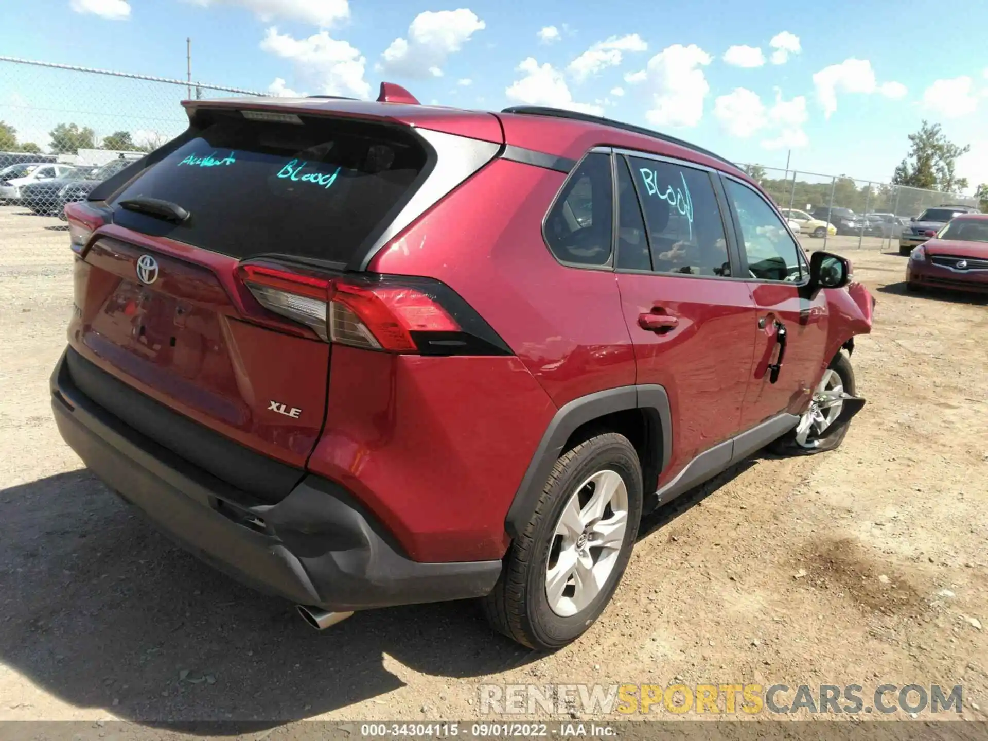 4 Photograph of a damaged car 2T3W1RFV4MW105818 TOYOTA RAV4 2021