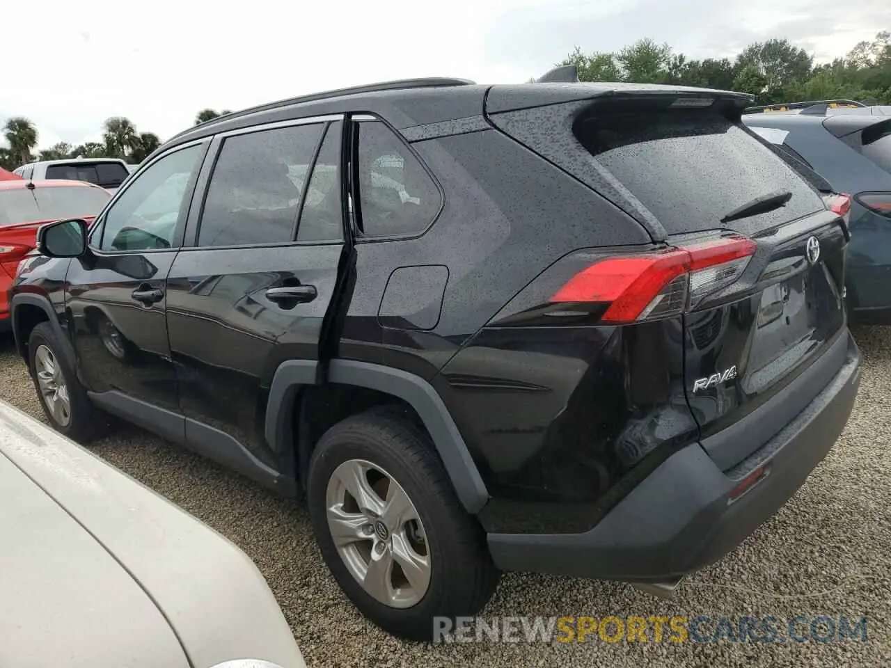 2 Photograph of a damaged car 2T3W1RFV4MW105916 TOYOTA RAV4 2021