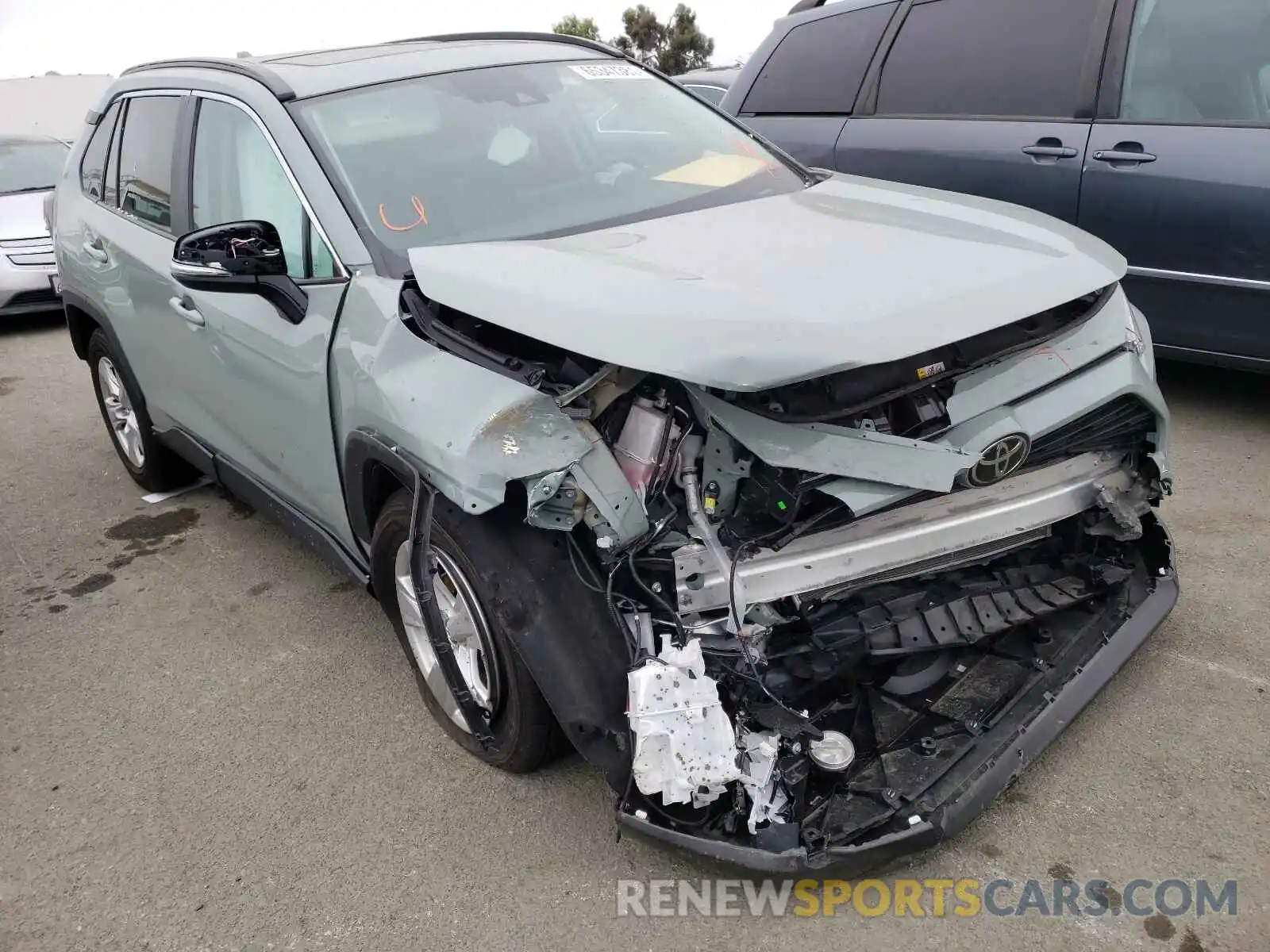 1 Photograph of a damaged car 2T3W1RFV4MW106080 TOYOTA RAV4 2021