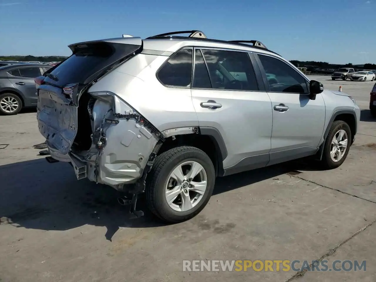 3 Photograph of a damaged car 2T3W1RFV4MW107813 TOYOTA RAV4 2021