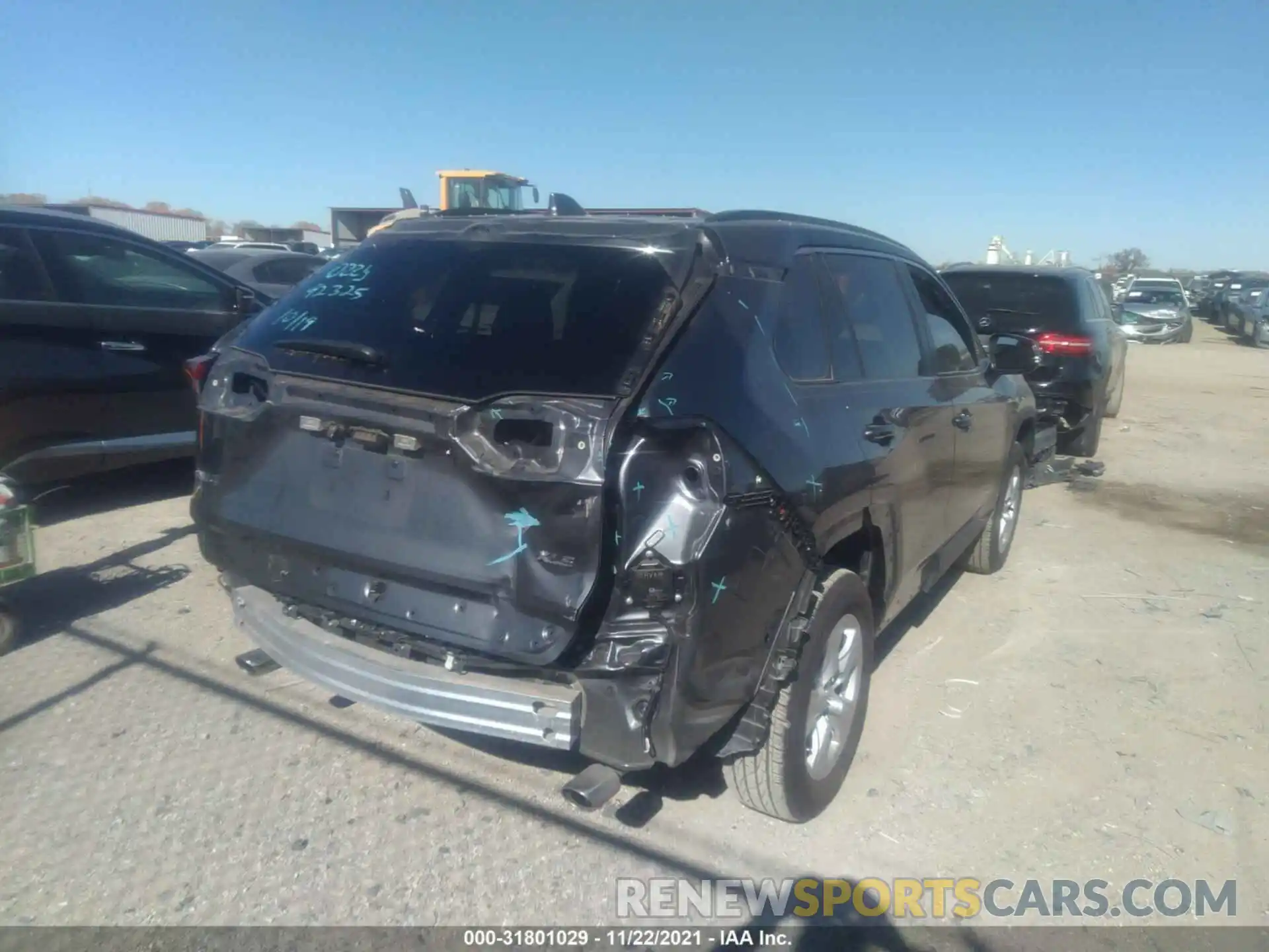 4 Photograph of a damaged car 2T3W1RFV4MW108878 TOYOTA RAV4 2021