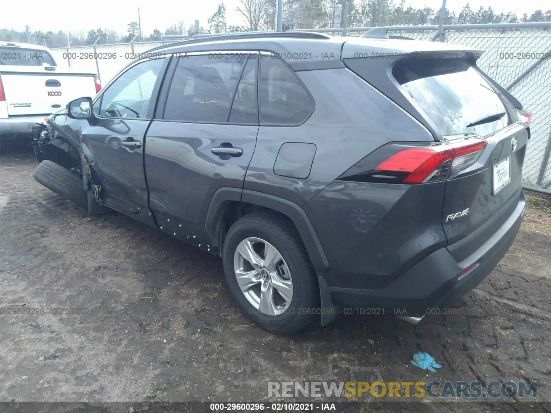 3 Photograph of a damaged car 2T3W1RFV4MW111800 TOYOTA RAV4 2021