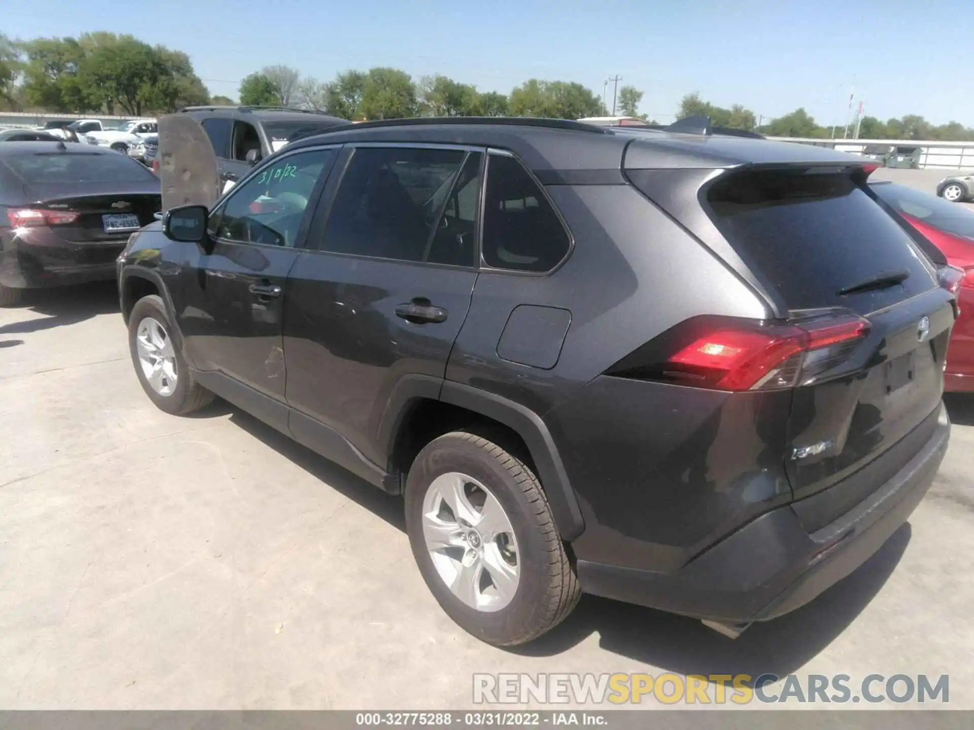 3 Photograph of a damaged car 2T3W1RFV4MW120349 TOYOTA RAV4 2021