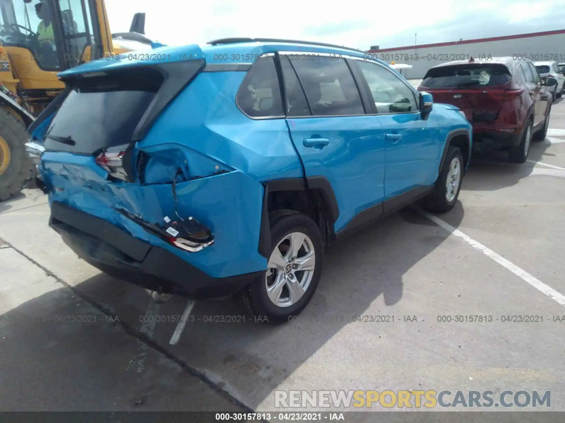 4 Photograph of a damaged car 2T3W1RFV4MW126930 TOYOTA RAV4 2021