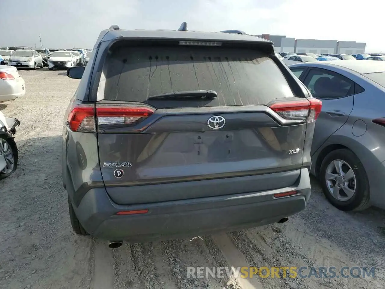 6 Photograph of a damaged car 2T3W1RFV4MW133652 TOYOTA RAV4 2021