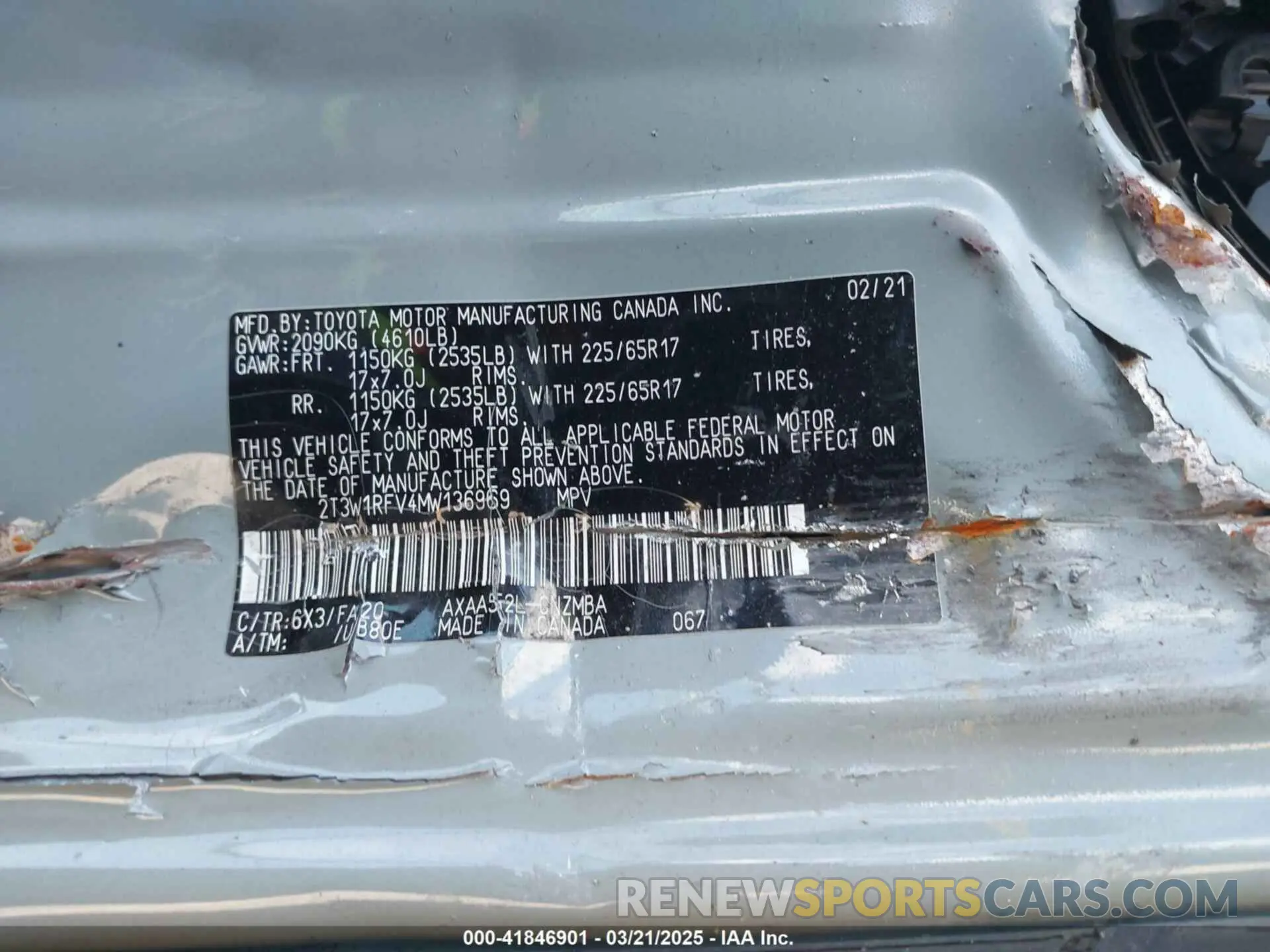 9 Photograph of a damaged car 2T3W1RFV4MW136969 TOYOTA RAV4 2021