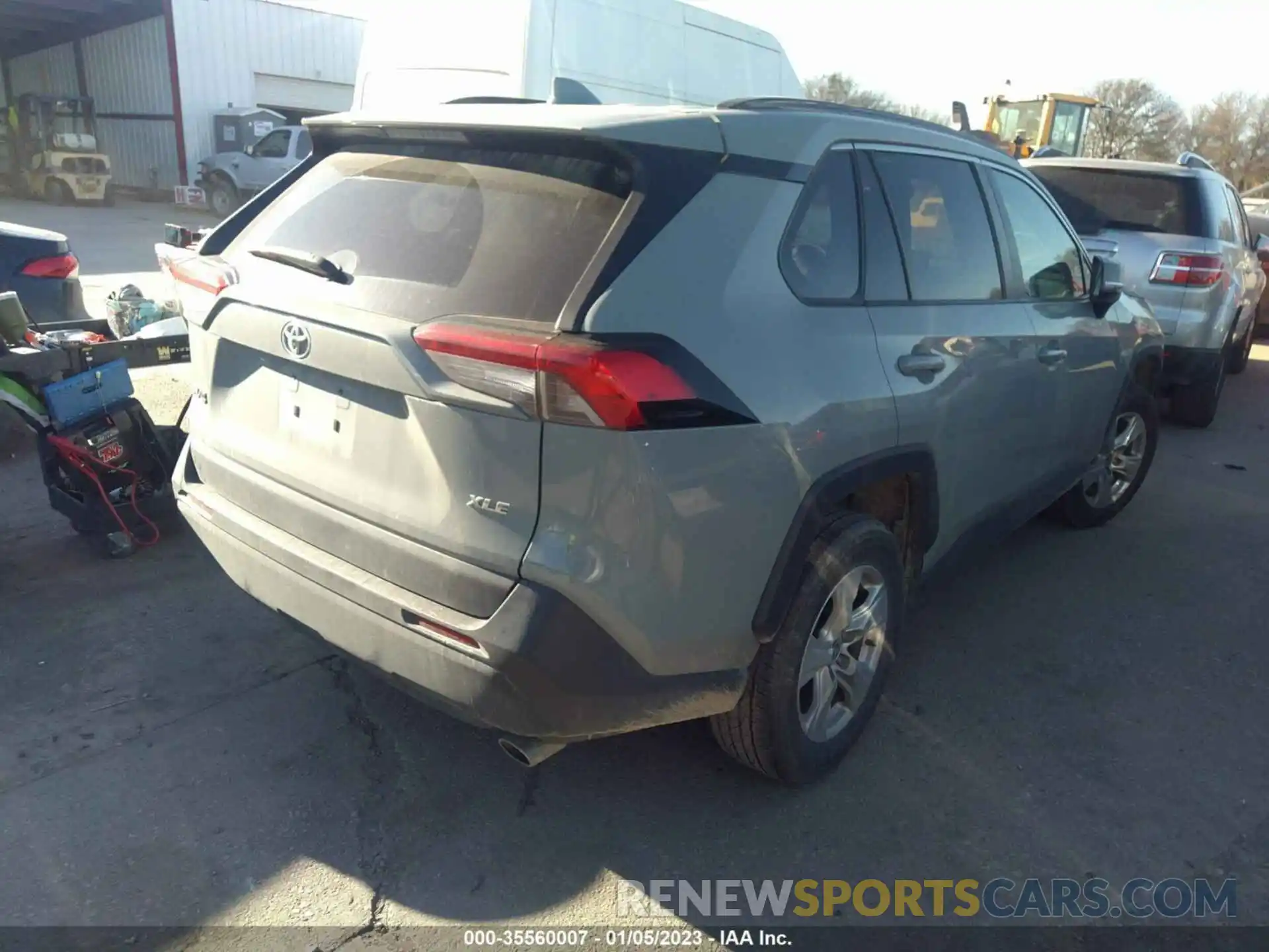 4 Photograph of a damaged car 2T3W1RFV4MW137460 TOYOTA RAV4 2021