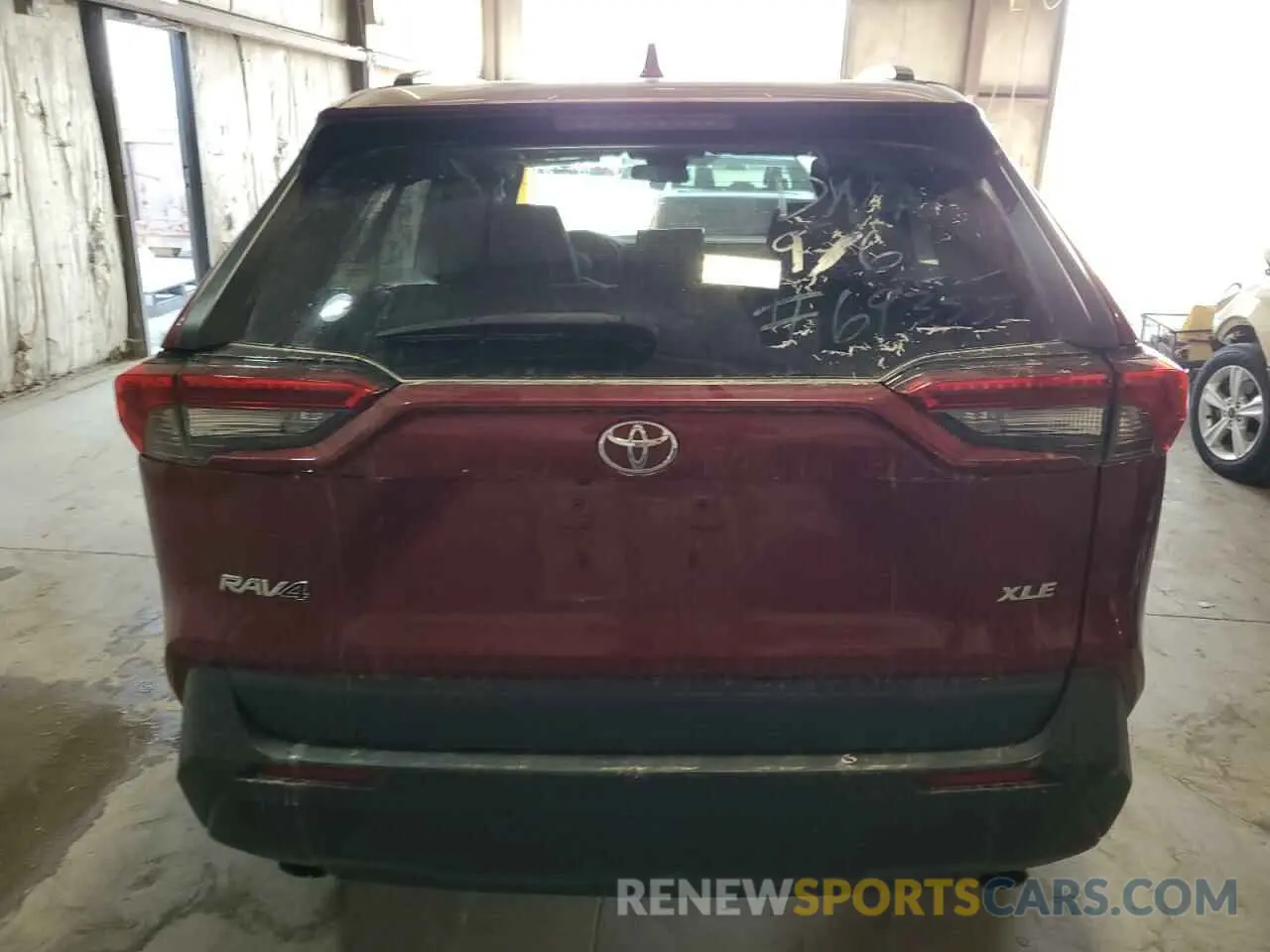 6 Photograph of a damaged car 2T3W1RFV4MW138172 TOYOTA RAV4 2021