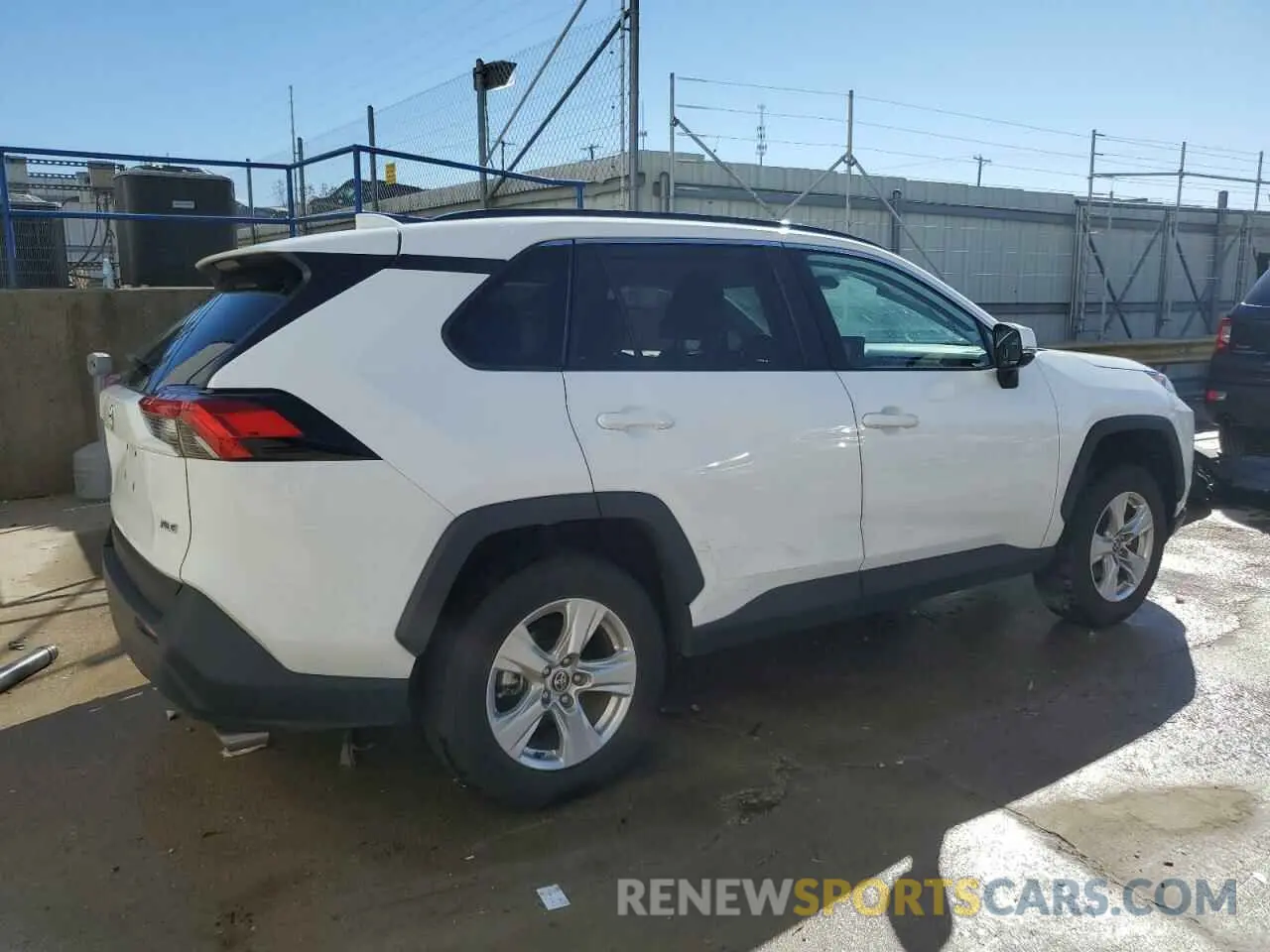 3 Photograph of a damaged car 2T3W1RFV4MW139774 TOYOTA RAV4 2021