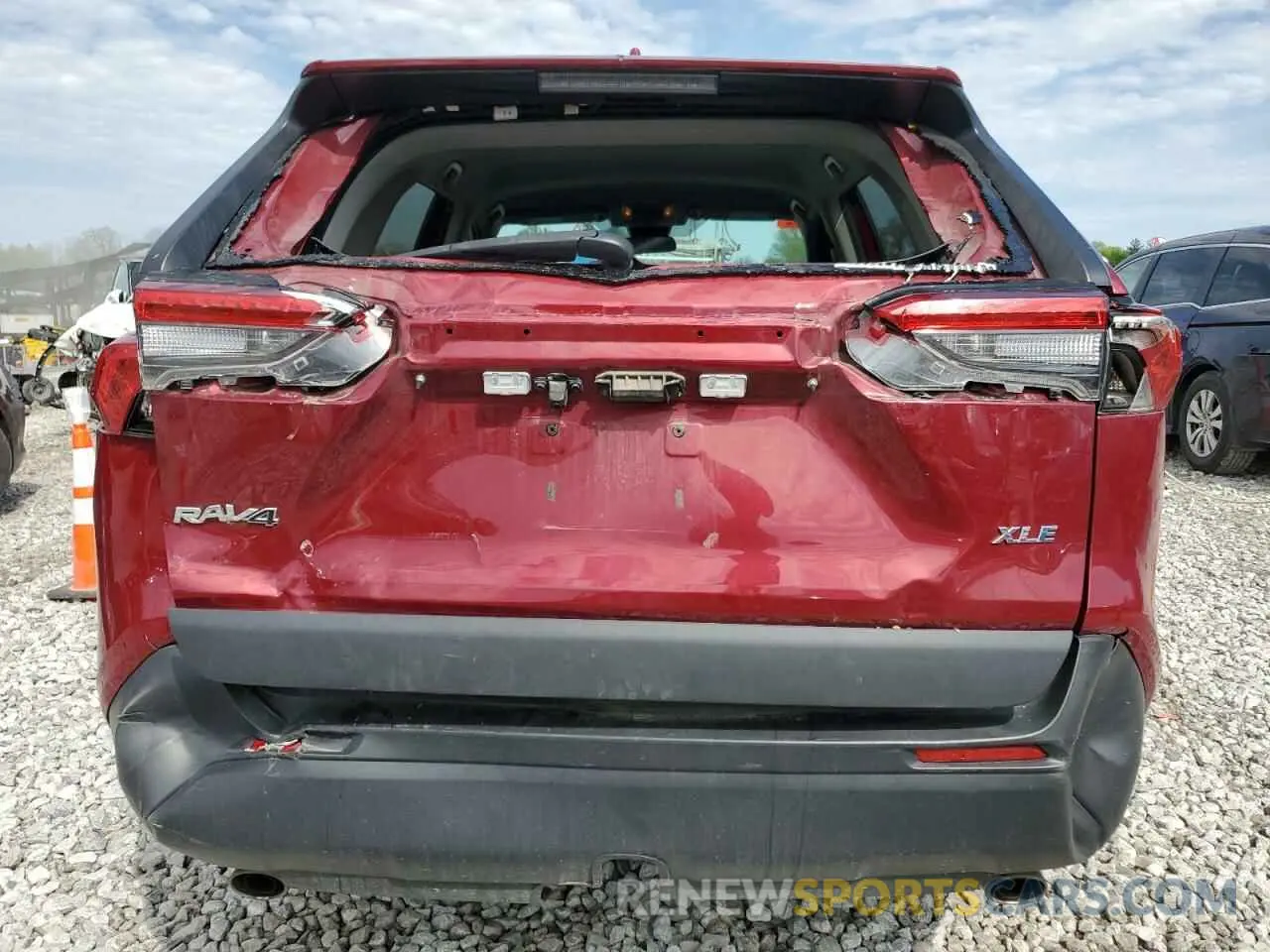 6 Photograph of a damaged car 2T3W1RFV4MW146109 TOYOTA RAV4 2021
