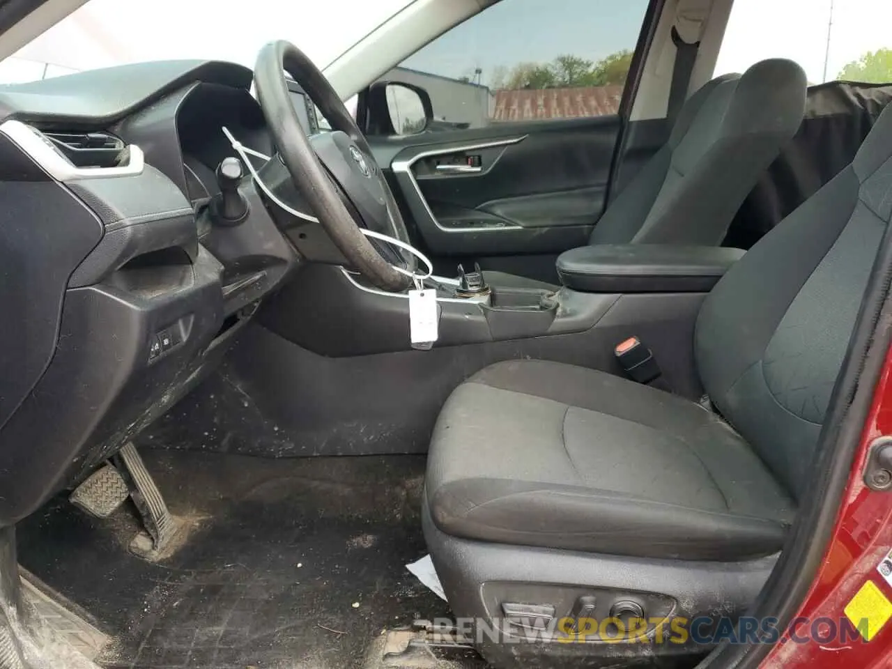 7 Photograph of a damaged car 2T3W1RFV4MW146109 TOYOTA RAV4 2021