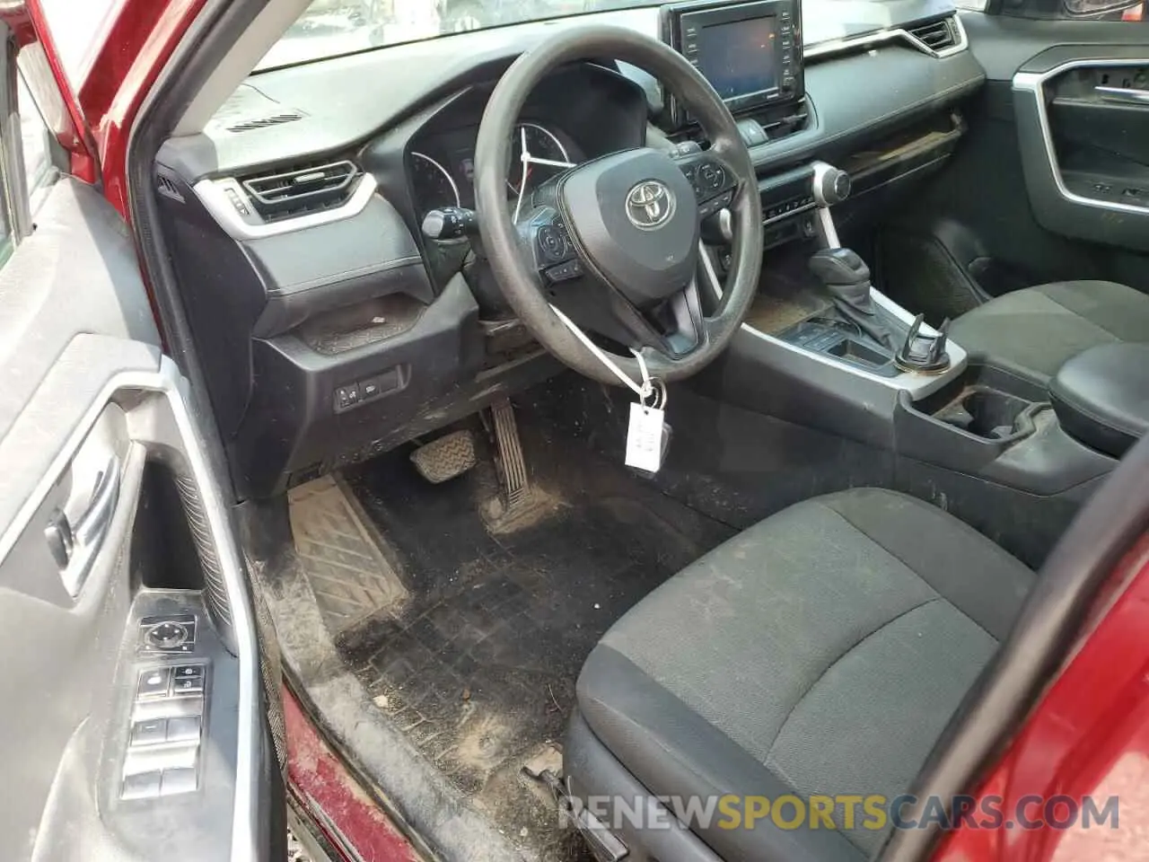 8 Photograph of a damaged car 2T3W1RFV4MW146109 TOYOTA RAV4 2021