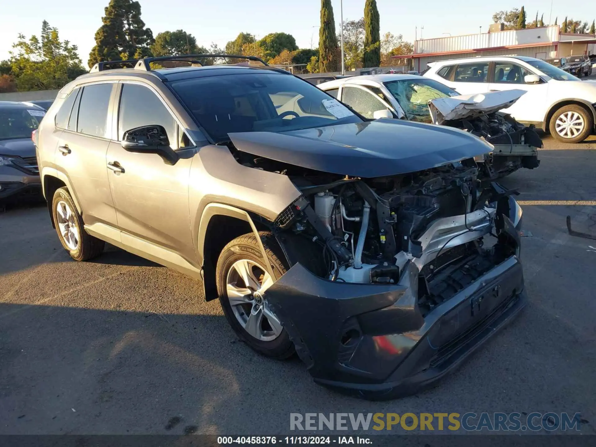 1 Photograph of a damaged car 2T3W1RFV4MW146448 TOYOTA RAV4 2021