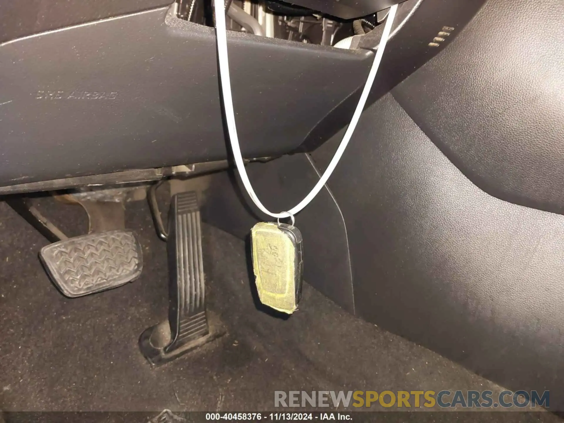 11 Photograph of a damaged car 2T3W1RFV4MW146448 TOYOTA RAV4 2021