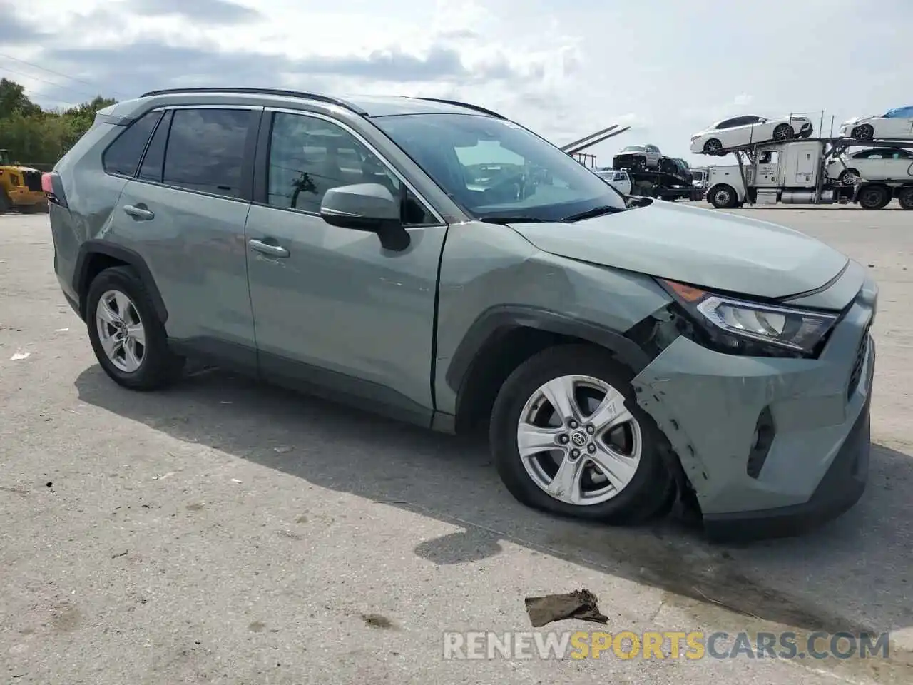 4 Photograph of a damaged car 2T3W1RFV4MW160365 TOYOTA RAV4 2021