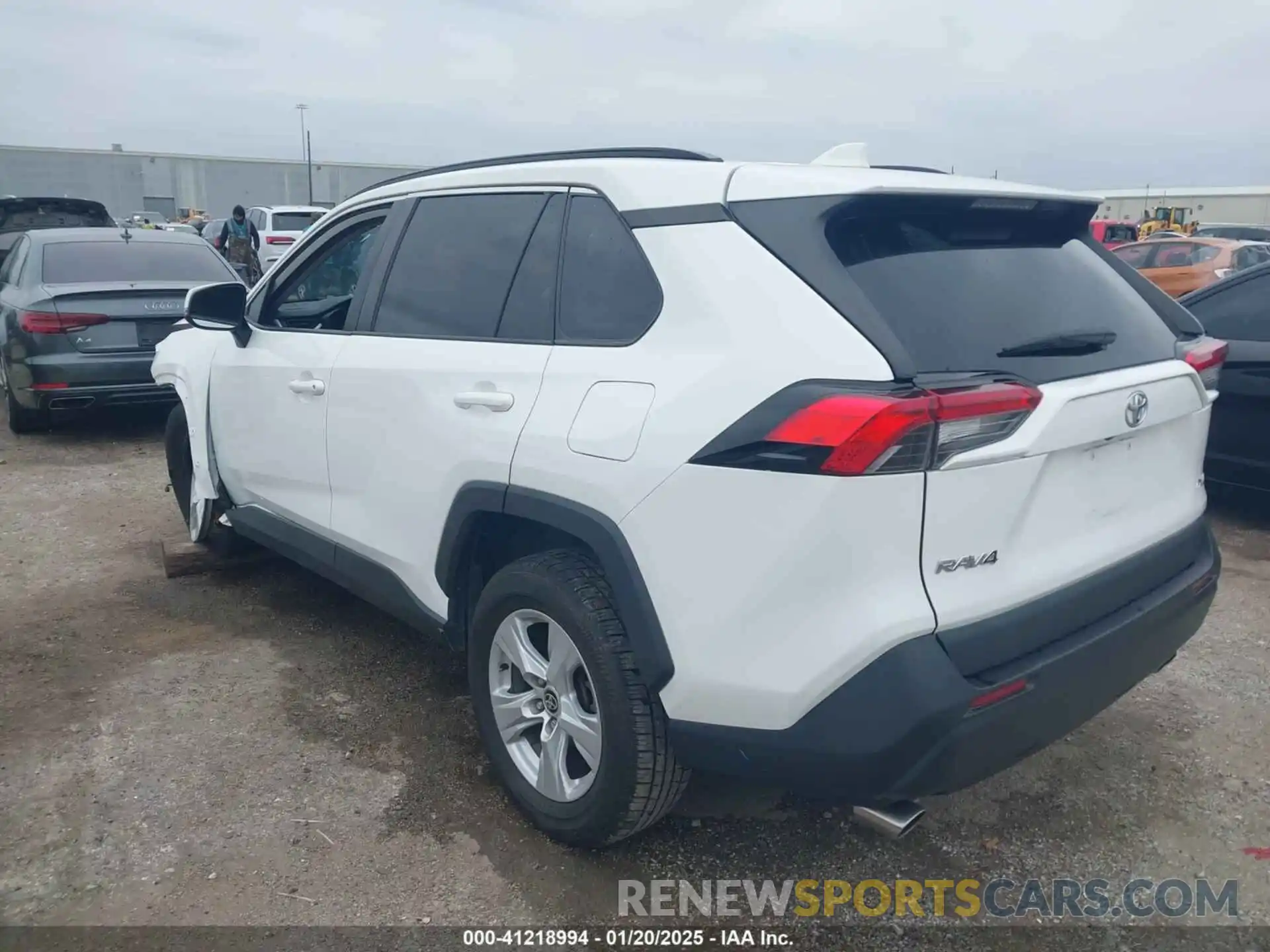 3 Photograph of a damaged car 2T3W1RFV4MW166909 TOYOTA RAV4 2021