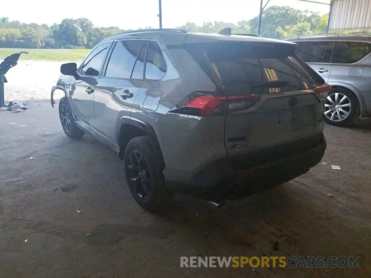 3 Photograph of a damaged car 2T3W1RFV4MW184181 TOYOTA RAV4 2021