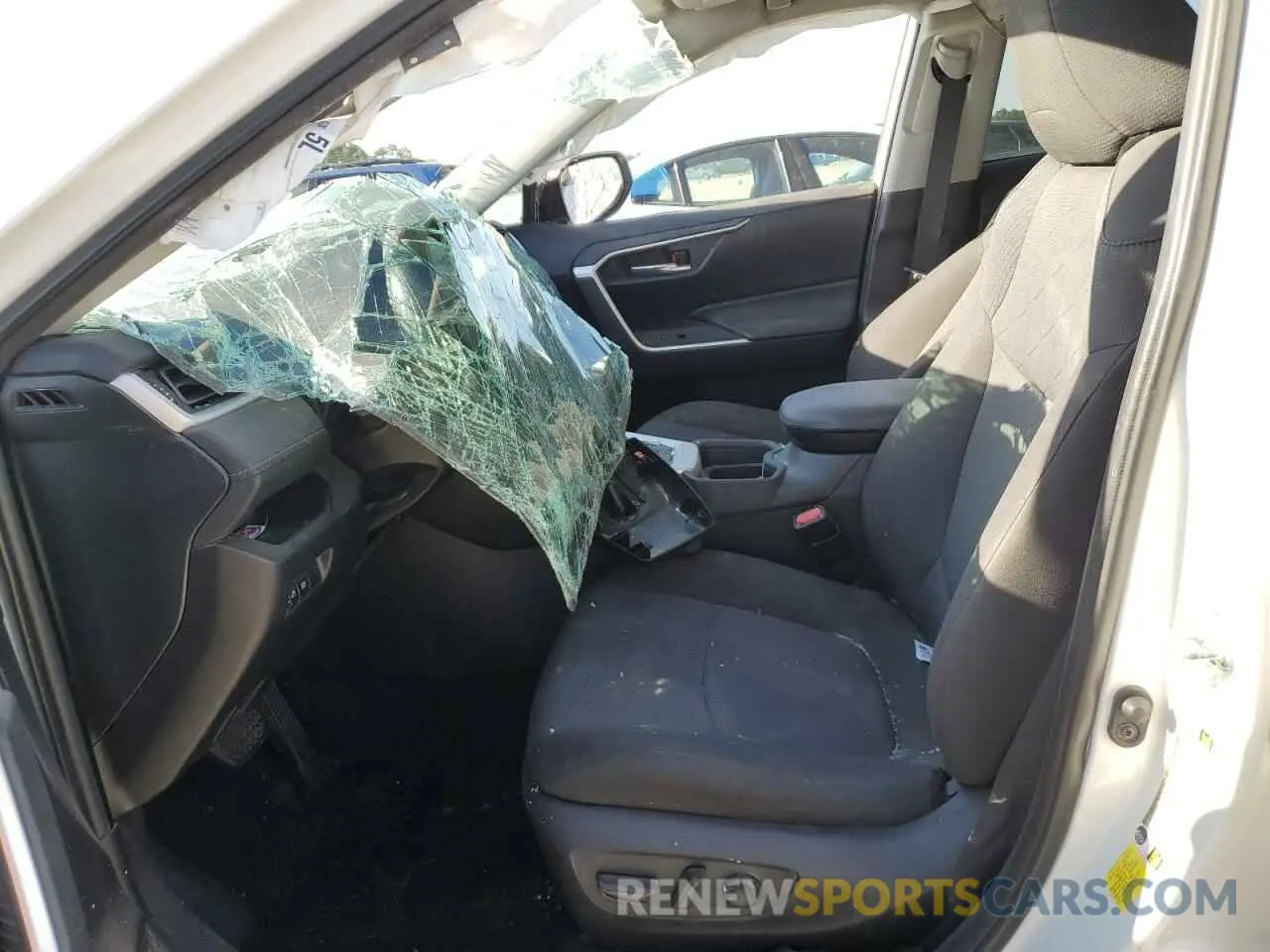 7 Photograph of a damaged car 2T3W1RFV5MC088237 TOYOTA RAV4 2021
