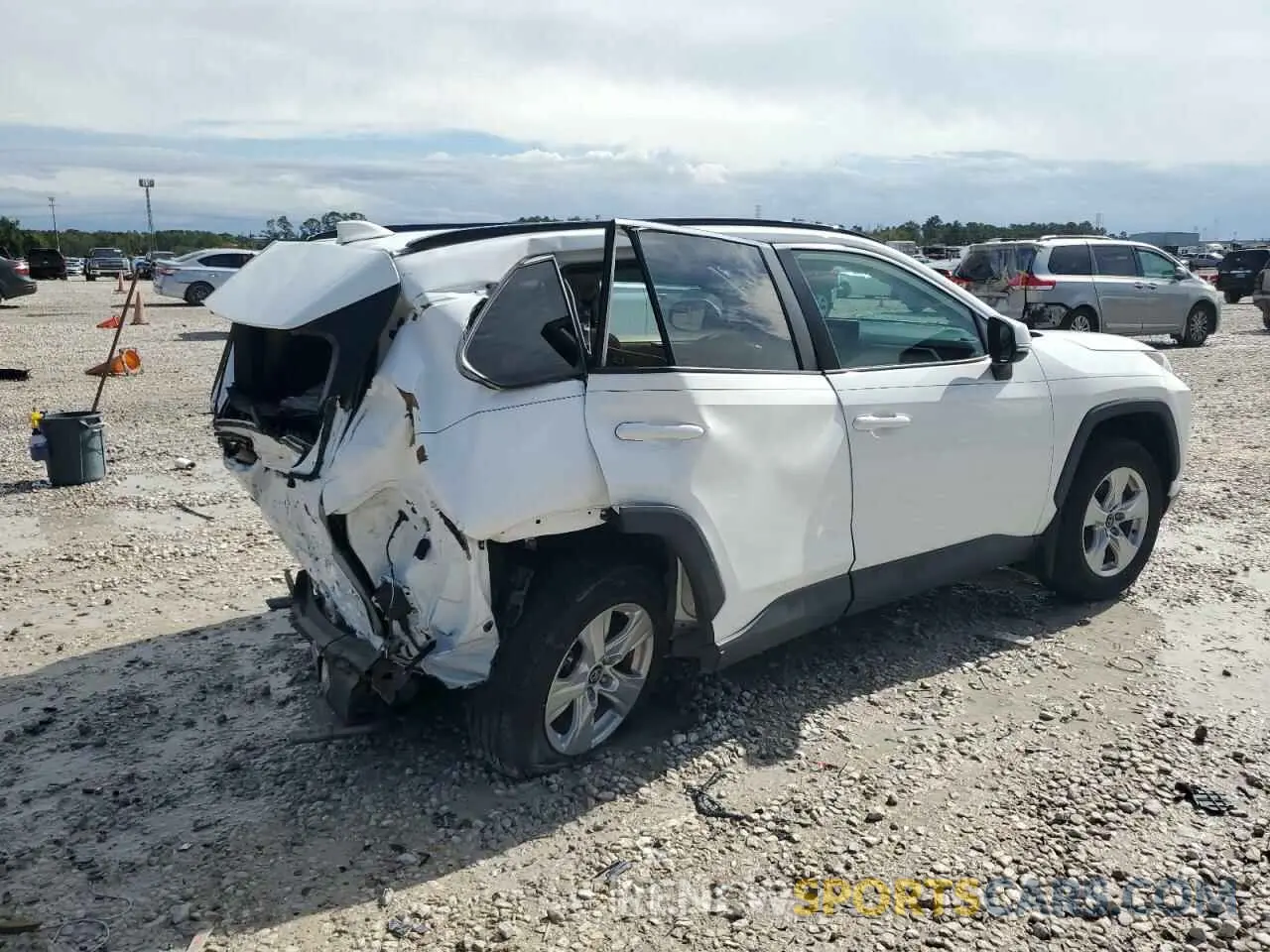 3 Photograph of a damaged car 2T3W1RFV5MC097259 TOYOTA RAV4 2021