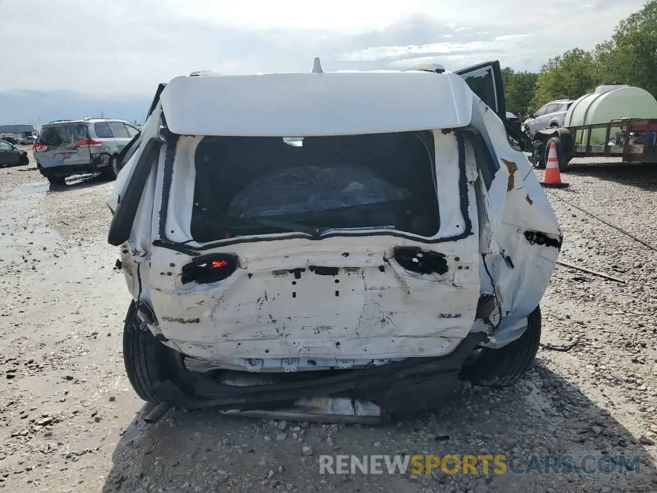 6 Photograph of a damaged car 2T3W1RFV5MC097259 TOYOTA RAV4 2021