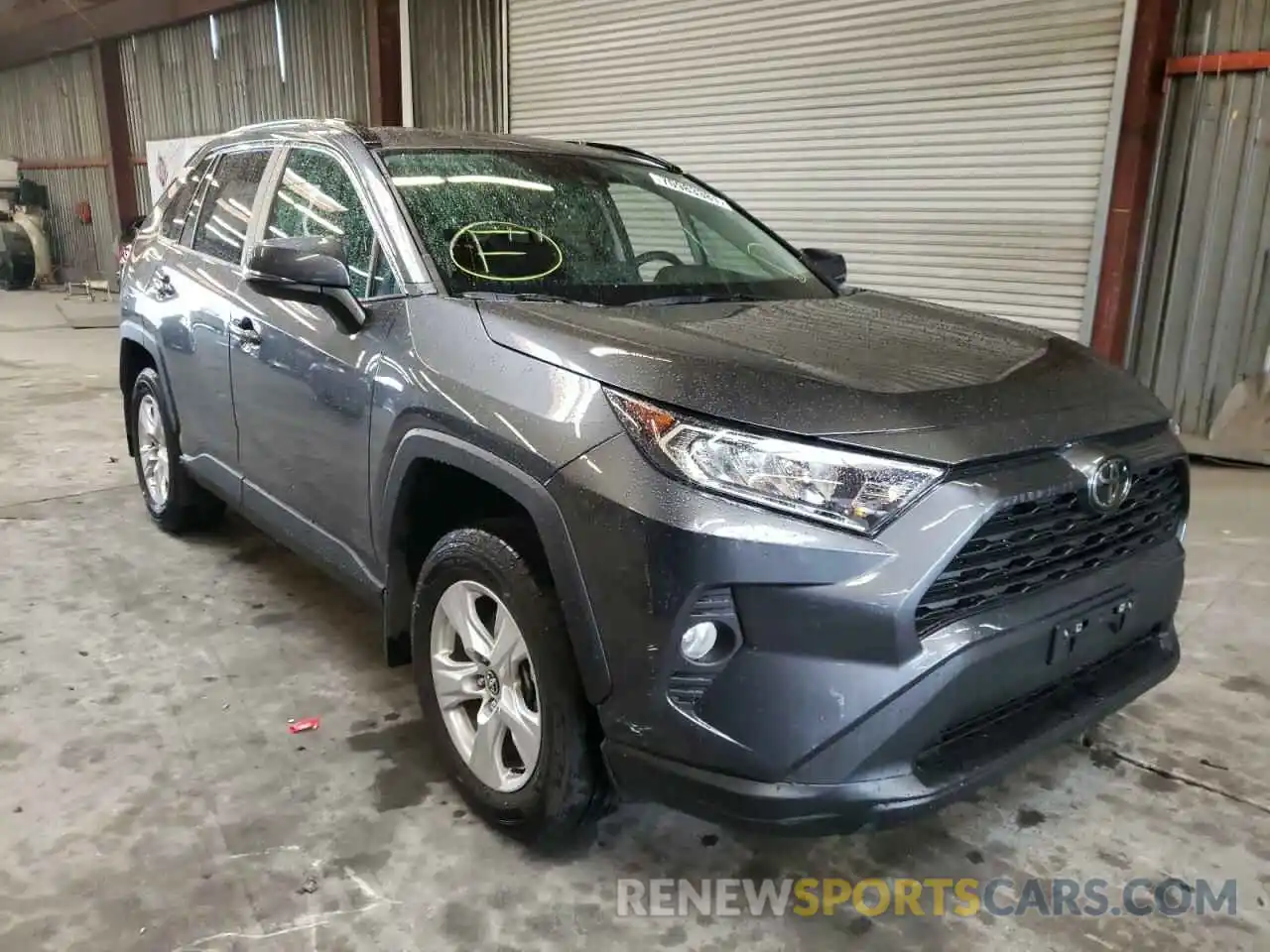 1 Photograph of a damaged car 2T3W1RFV5MC097973 TOYOTA RAV4 2021