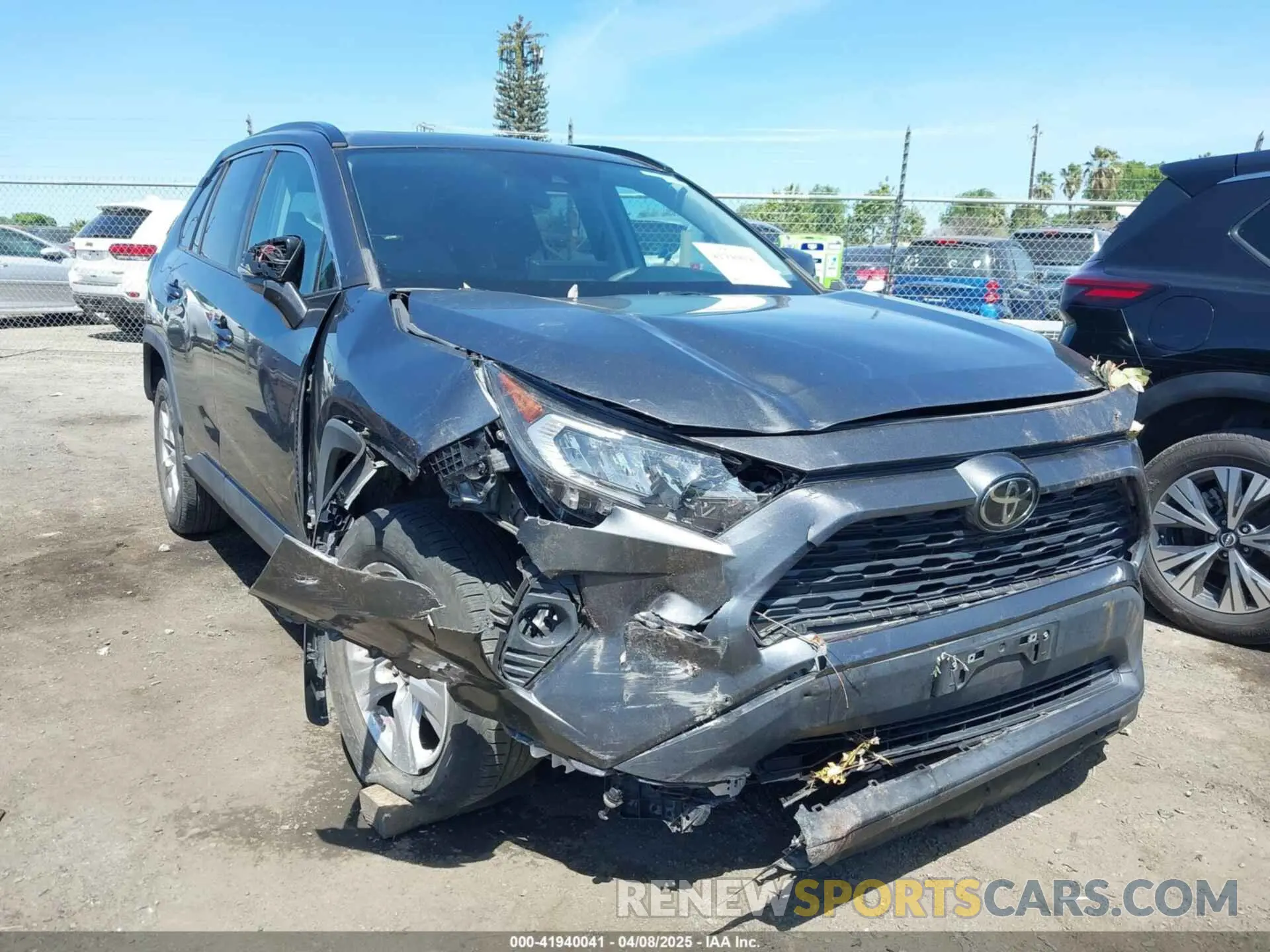 1 Photograph of a damaged car 2T3W1RFV5MC098184 TOYOTA RAV4 2021
