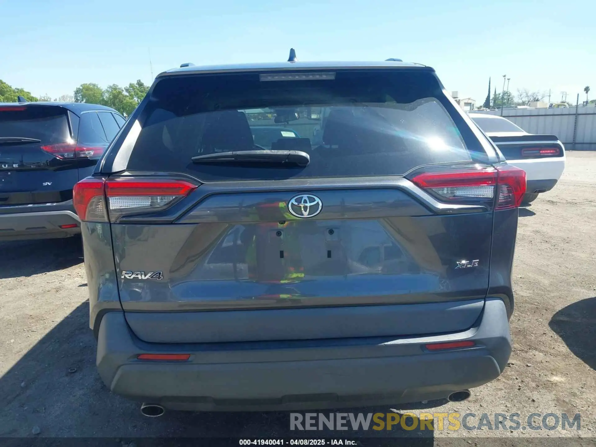 16 Photograph of a damaged car 2T3W1RFV5MC098184 TOYOTA RAV4 2021