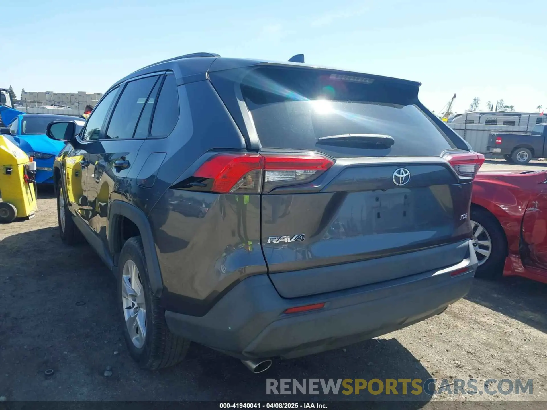 3 Photograph of a damaged car 2T3W1RFV5MC098184 TOYOTA RAV4 2021