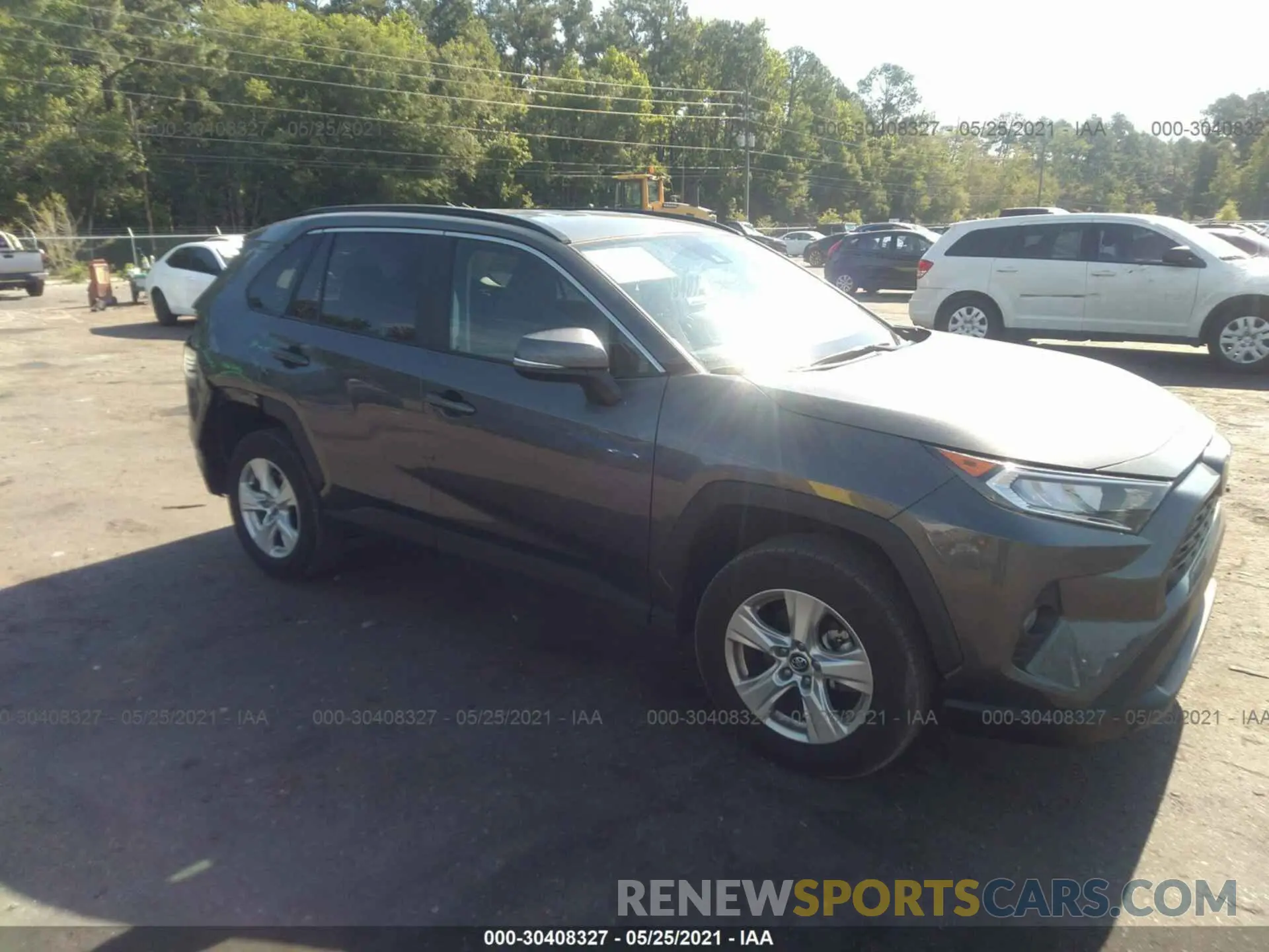 1 Photograph of a damaged car 2T3W1RFV5MC099514 TOYOTA RAV4 2021