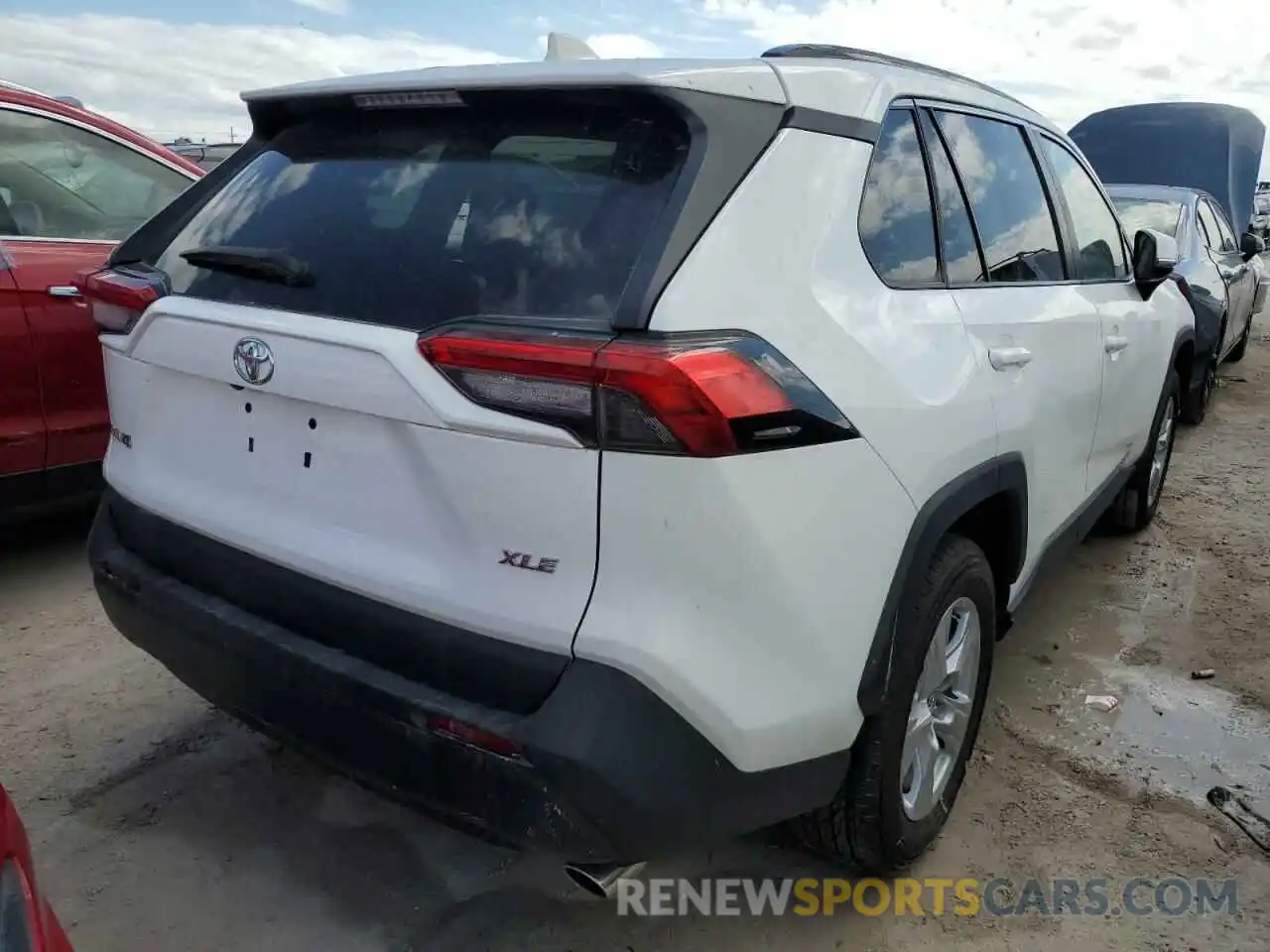 4 Photograph of a damaged car 2T3W1RFV5MC107241 TOYOTA RAV4 2021