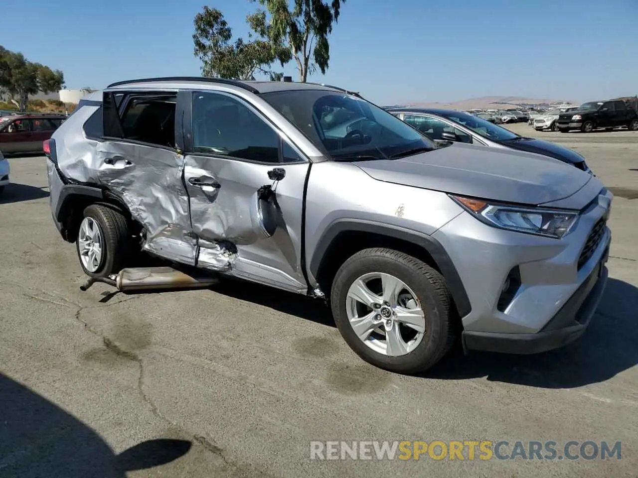 4 Photograph of a damaged car 2T3W1RFV5MC108213 TOYOTA RAV4 2021