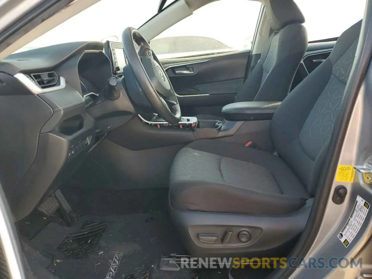 7 Photograph of a damaged car 2T3W1RFV5MC108213 TOYOTA RAV4 2021