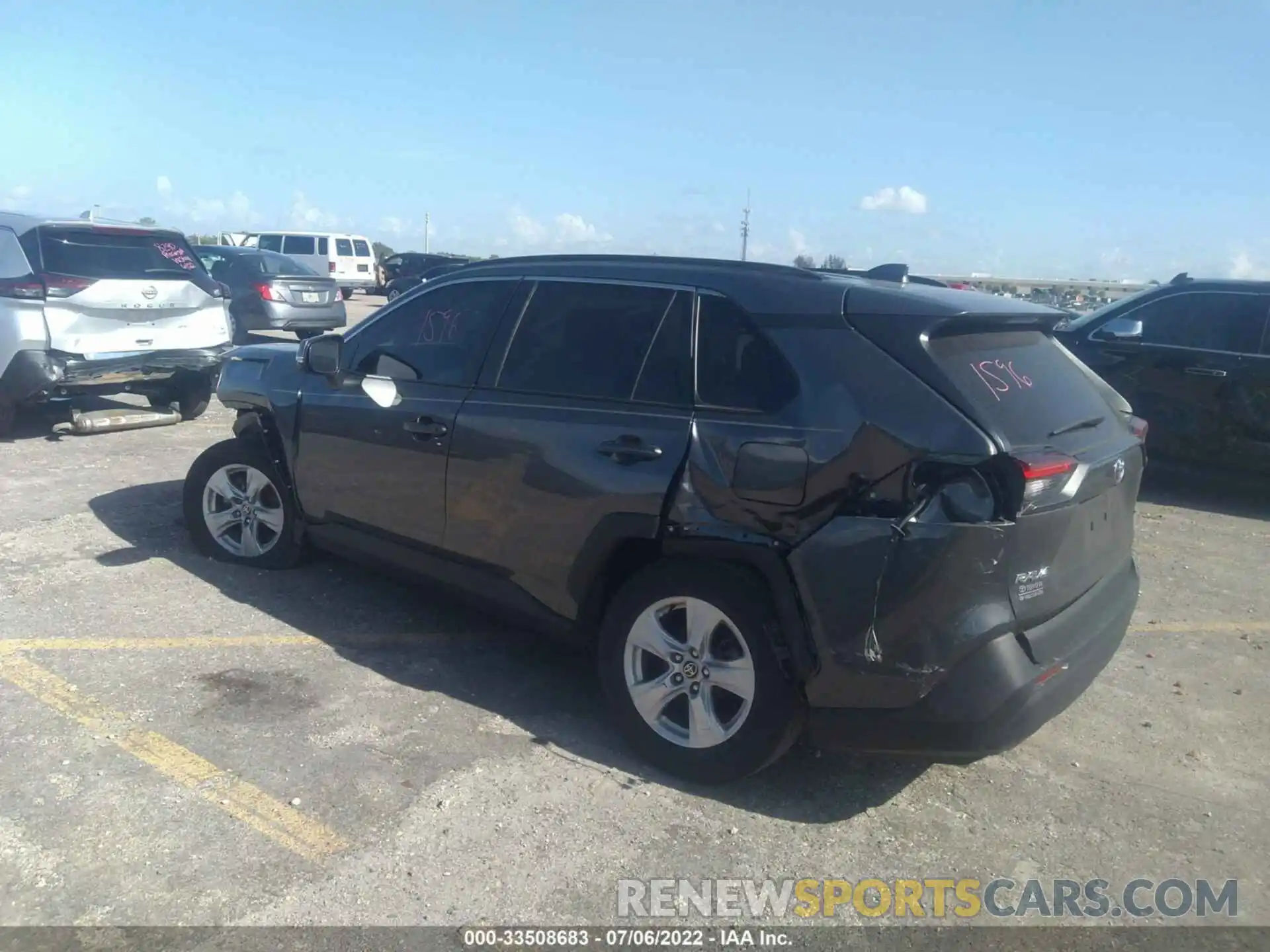 3 Photograph of a damaged car 2T3W1RFV5MC114044 TOYOTA RAV4 2021