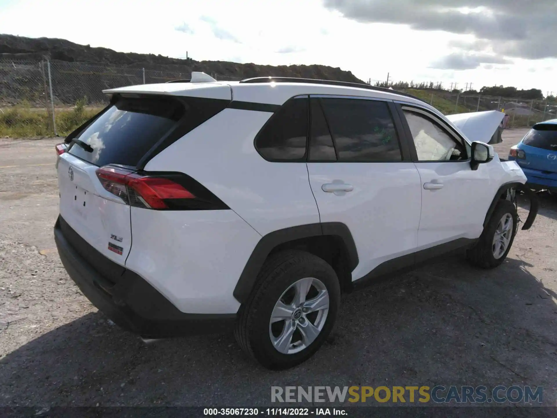 4 Photograph of a damaged car 2T3W1RFV5MC125092 TOYOTA RAV4 2021