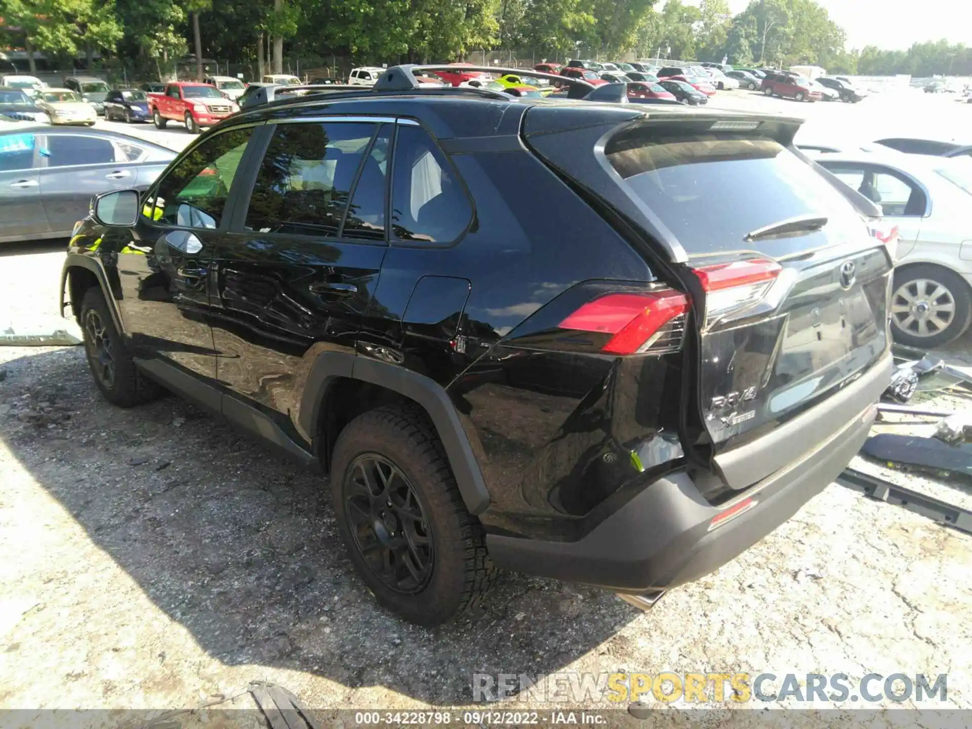 3 Photograph of a damaged car 2T3W1RFV5MC126114 TOYOTA RAV4 2021