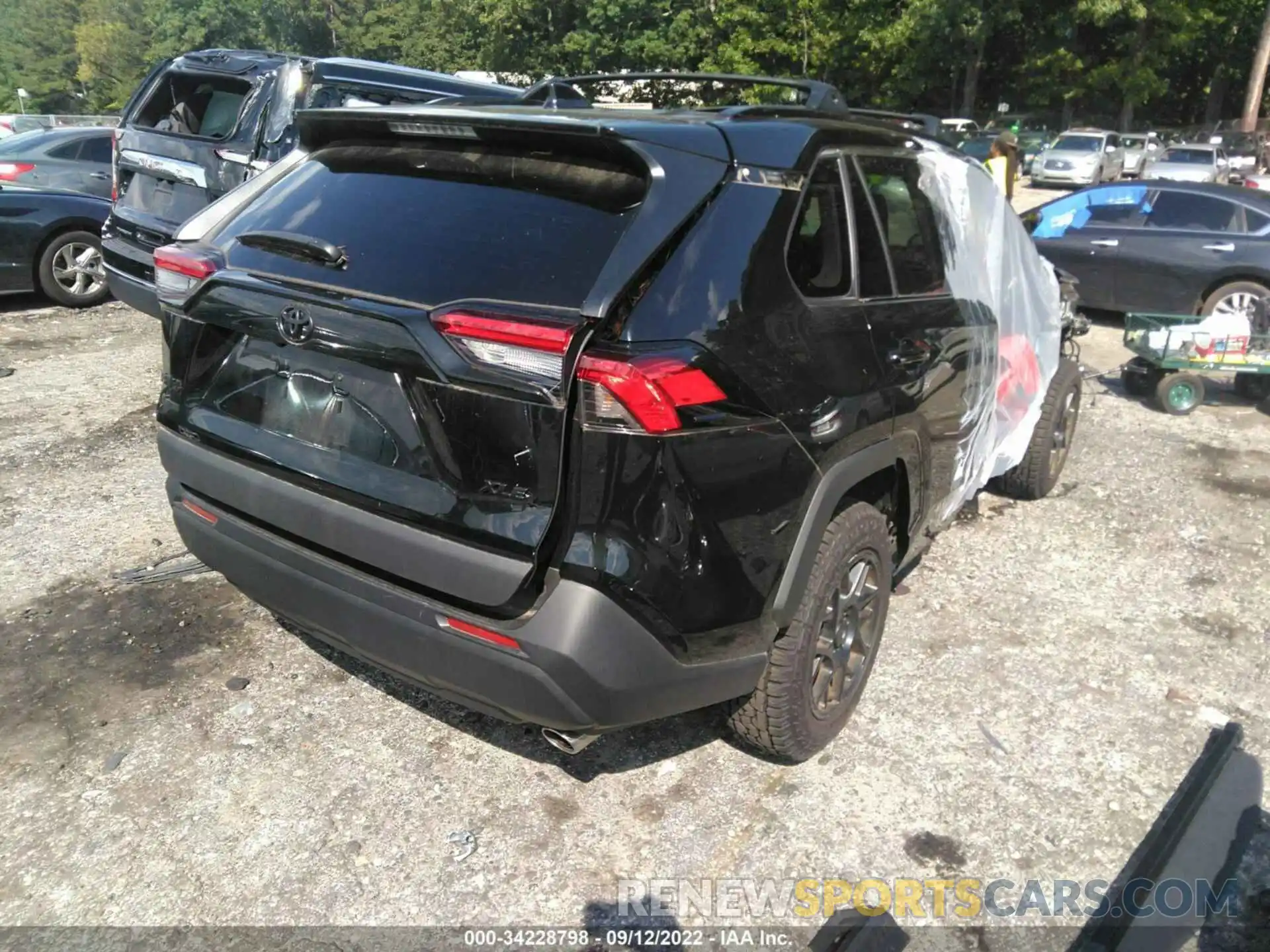 4 Photograph of a damaged car 2T3W1RFV5MC126114 TOYOTA RAV4 2021