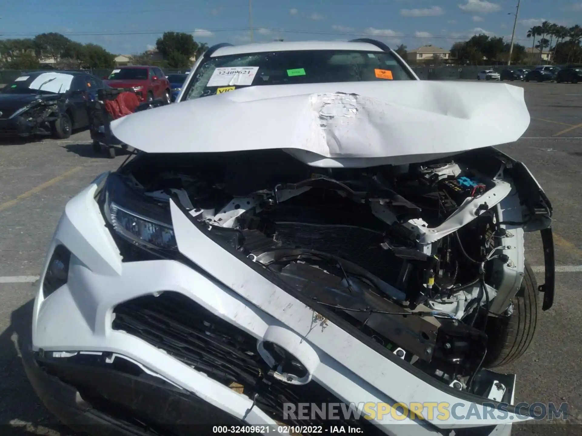 6 Photograph of a damaged car 2T3W1RFV5MC130485 TOYOTA RAV4 2021