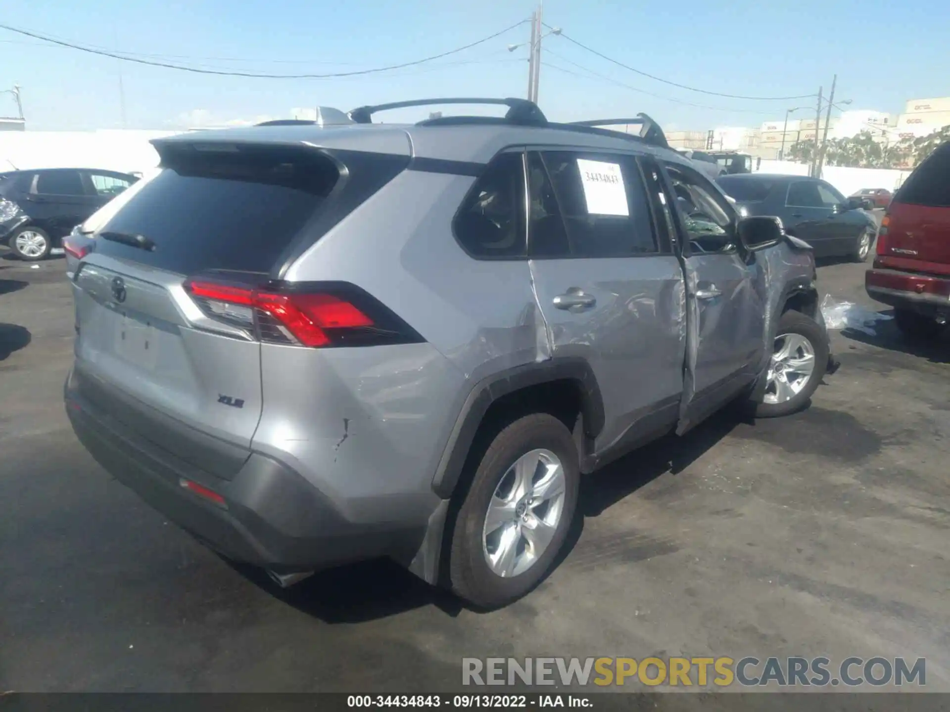 4 Photograph of a damaged car 2T3W1RFV5MC134603 TOYOTA RAV4 2021