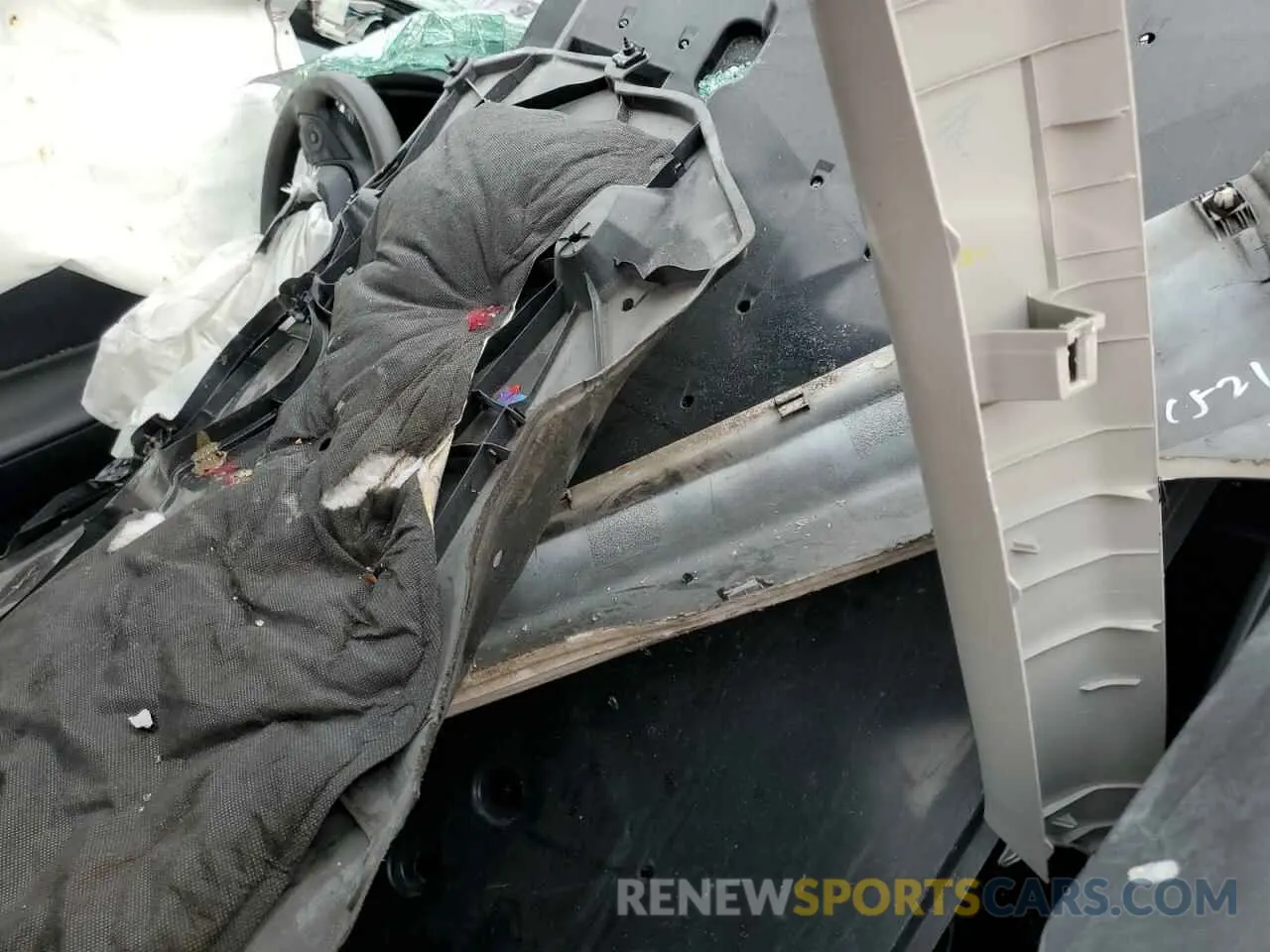 8 Photograph of a damaged car 2T3W1RFV5MC138540 TOYOTA RAV4 2021