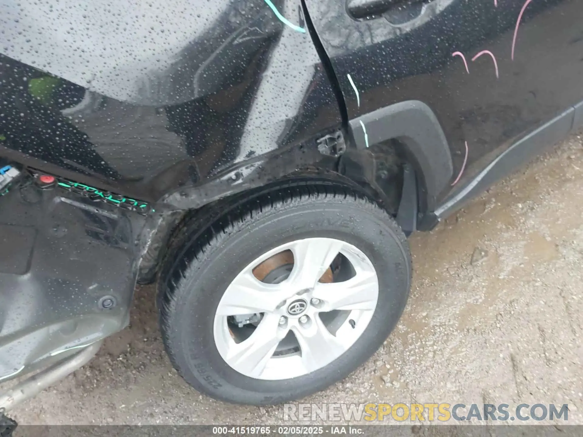 17 Photograph of a damaged car 2T3W1RFV5MC139686 TOYOTA RAV4 2021