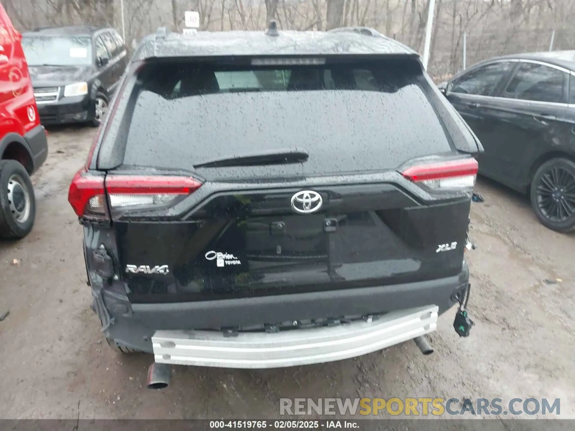 18 Photograph of a damaged car 2T3W1RFV5MC139686 TOYOTA RAV4 2021