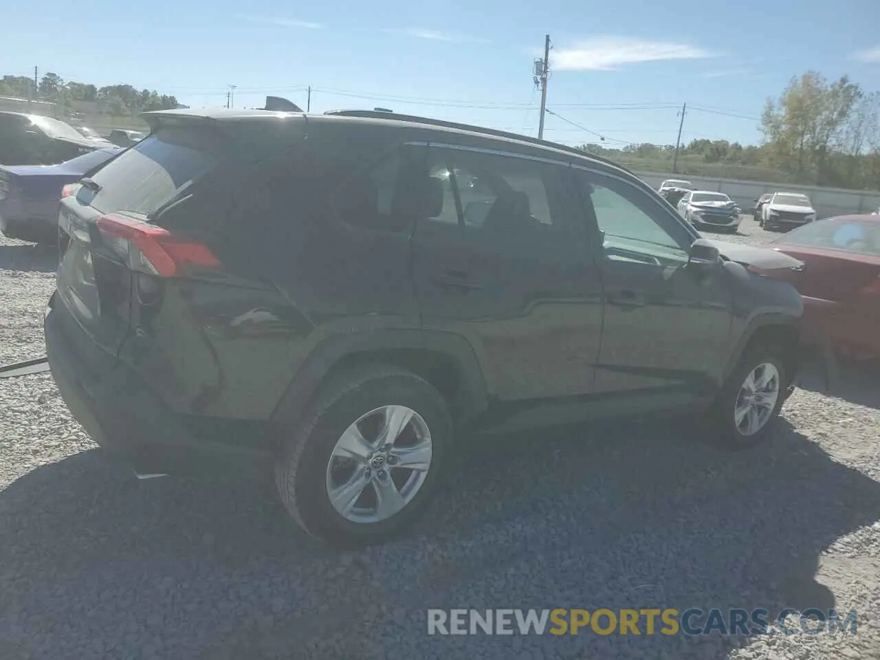 3 Photograph of a damaged car 2T3W1RFV5MC140000 TOYOTA RAV4 2021