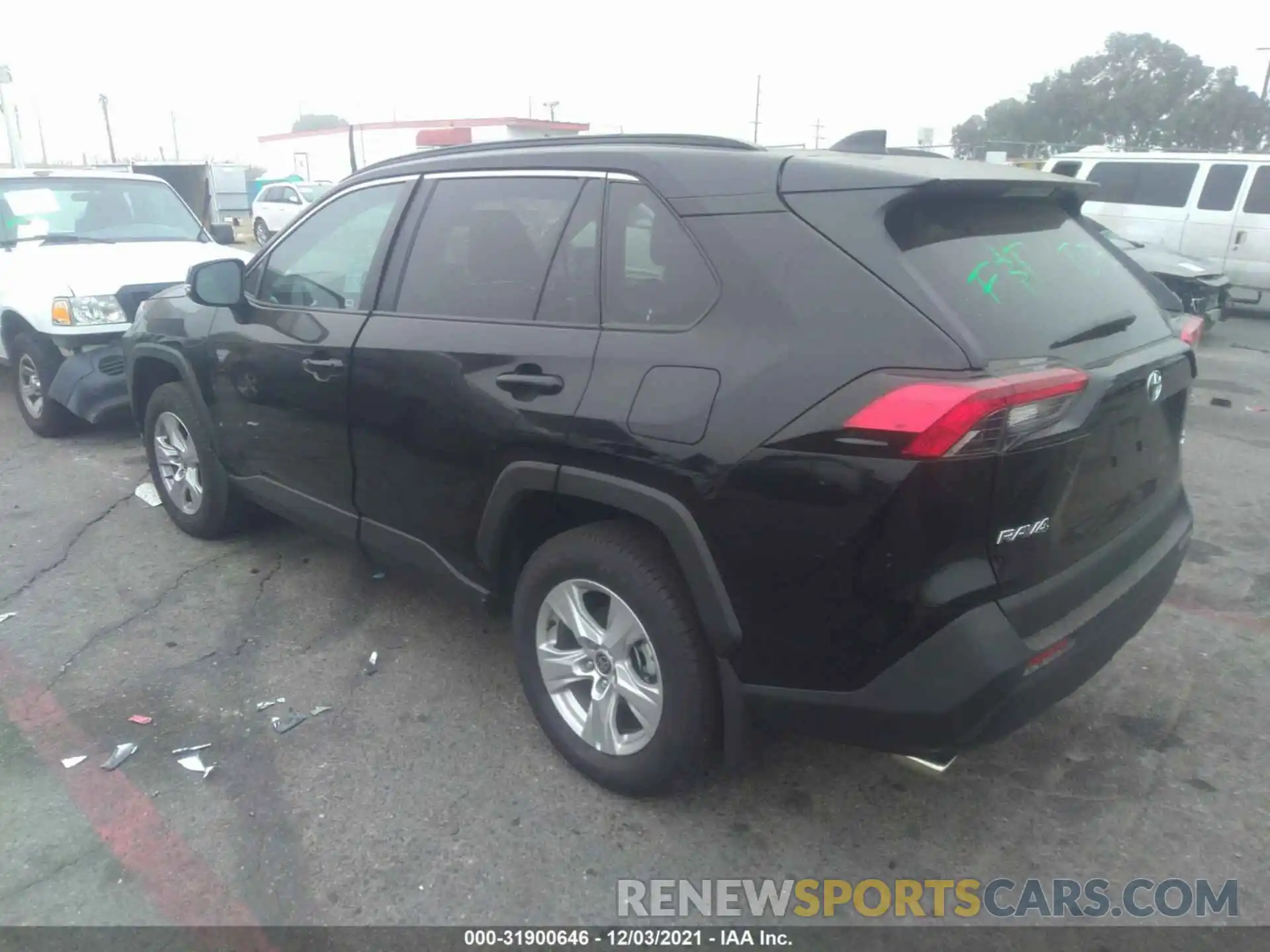 3 Photograph of a damaged car 2T3W1RFV5MC142569 TOYOTA RAV4 2021