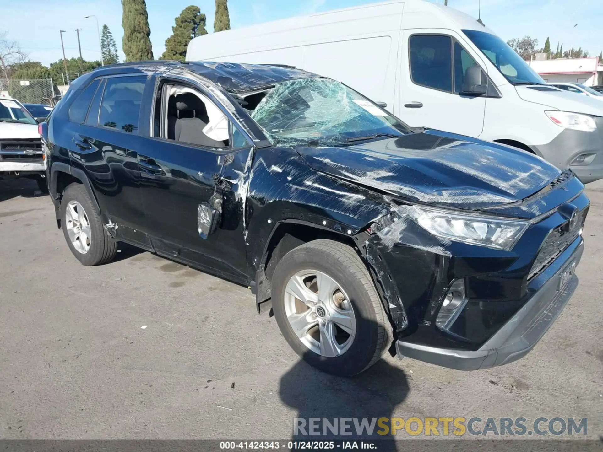 1 Photograph of a damaged car 2T3W1RFV5MC150493 TOYOTA RAV4 2021