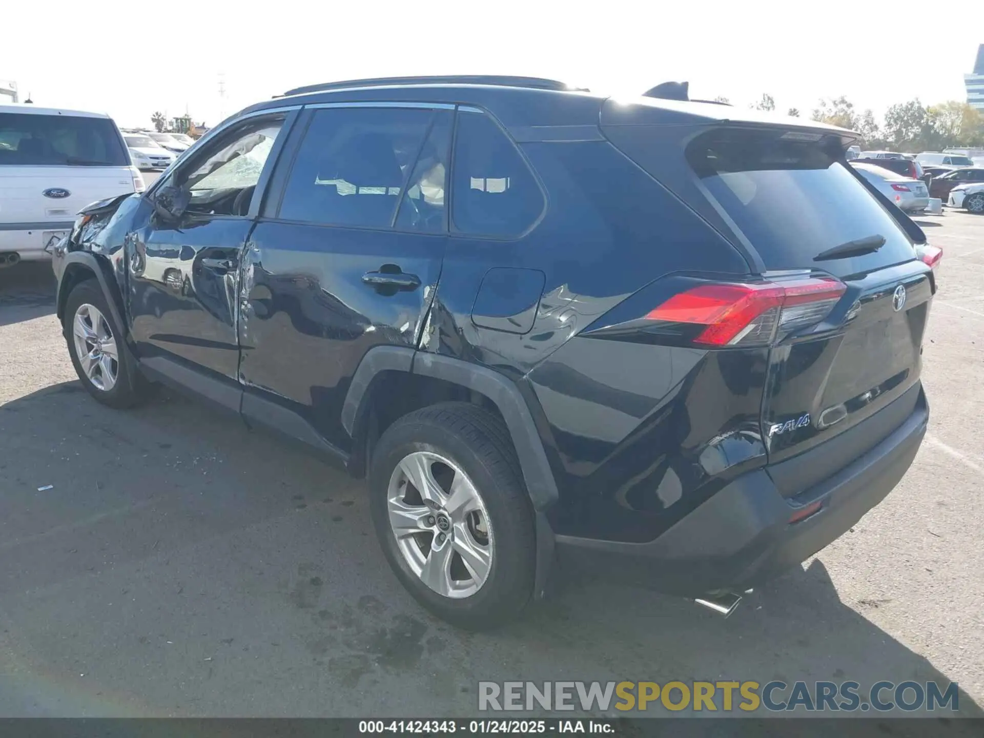 3 Photograph of a damaged car 2T3W1RFV5MC150493 TOYOTA RAV4 2021